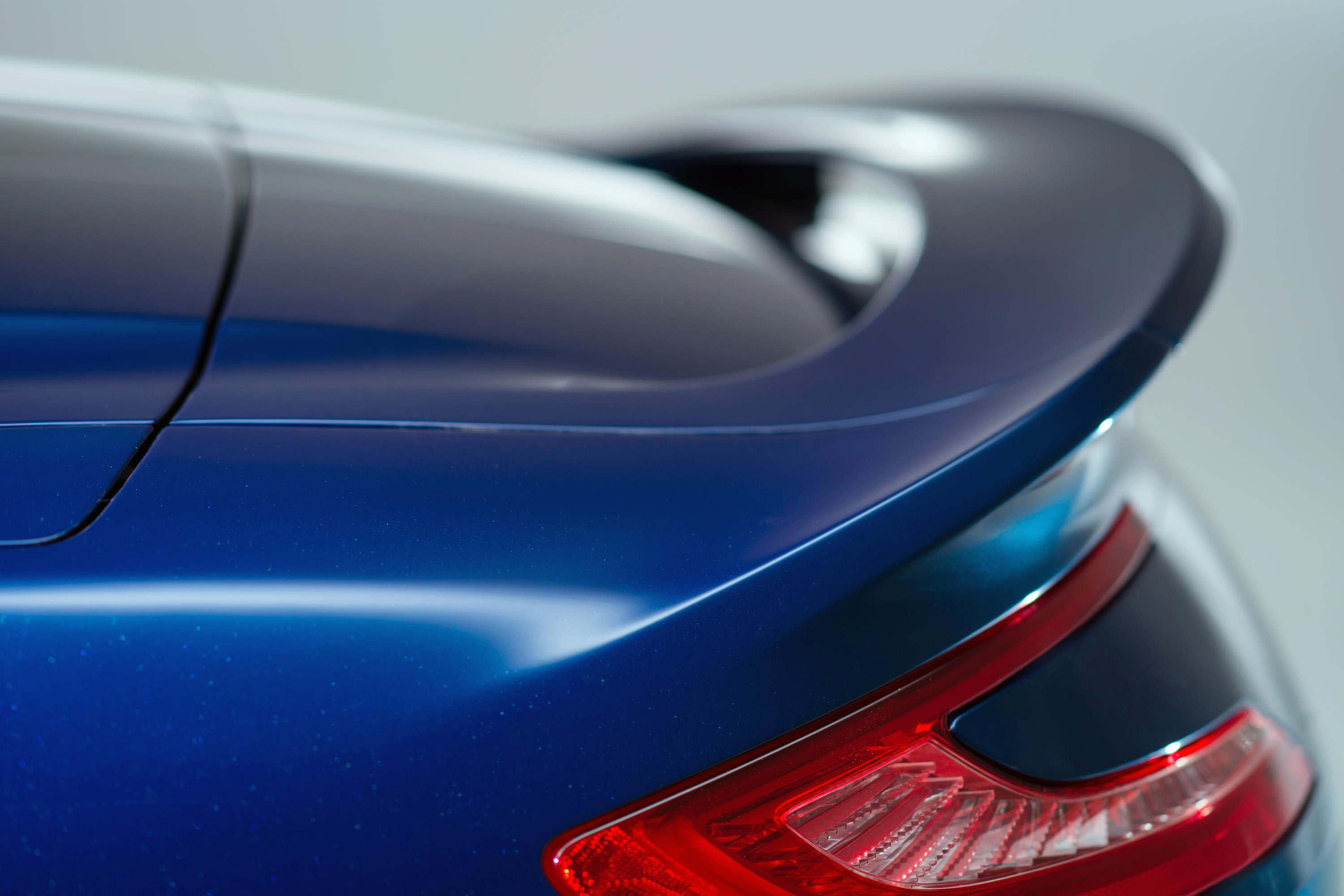 Aston Martin Vanquish Volante photo #22