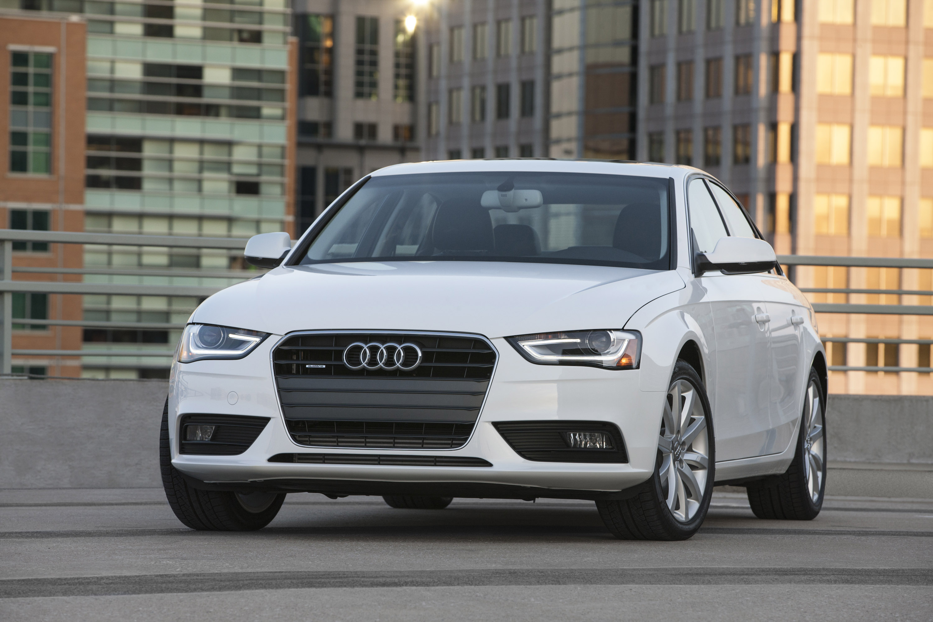 Audi A4-S4-Allroad photo #2