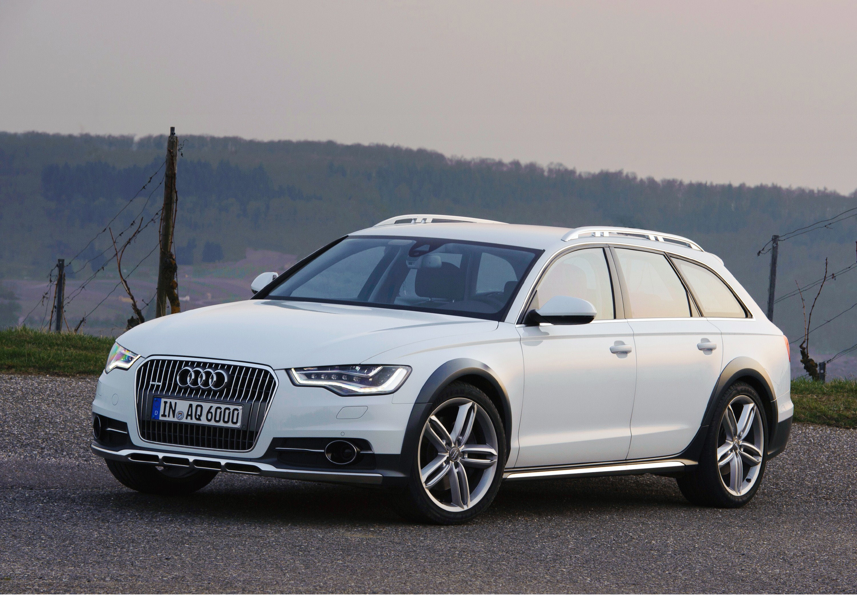 Audi A6 Allroad Quattro photo #3