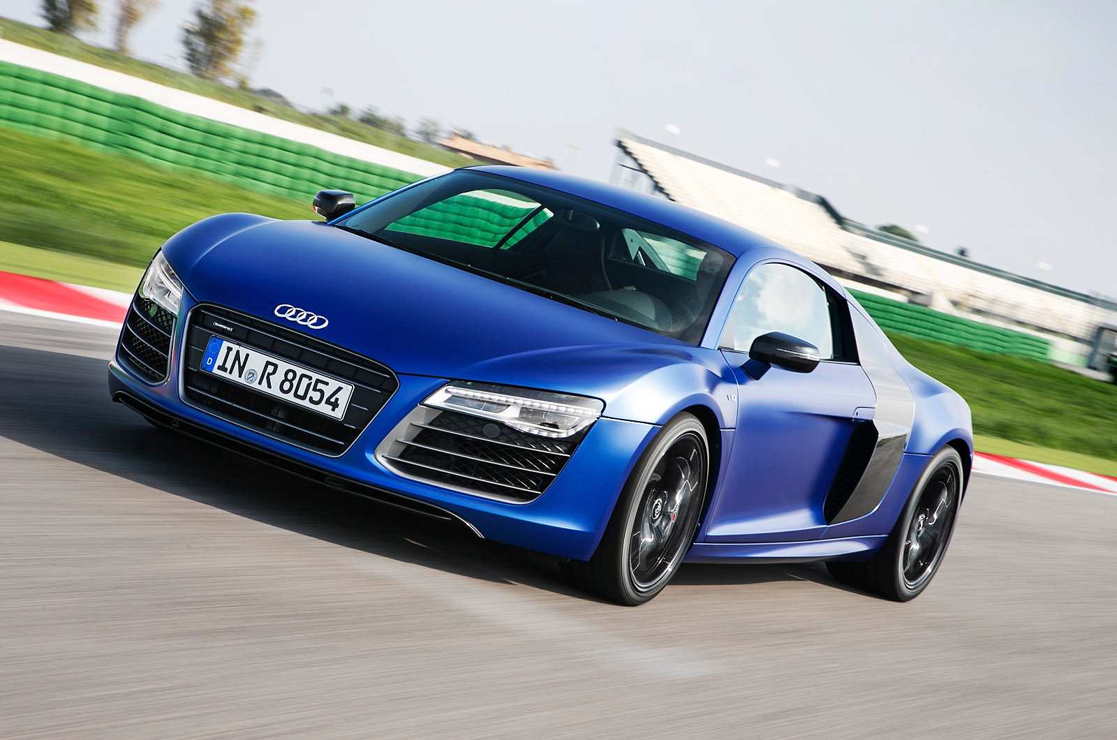 Audi R8 photo #15