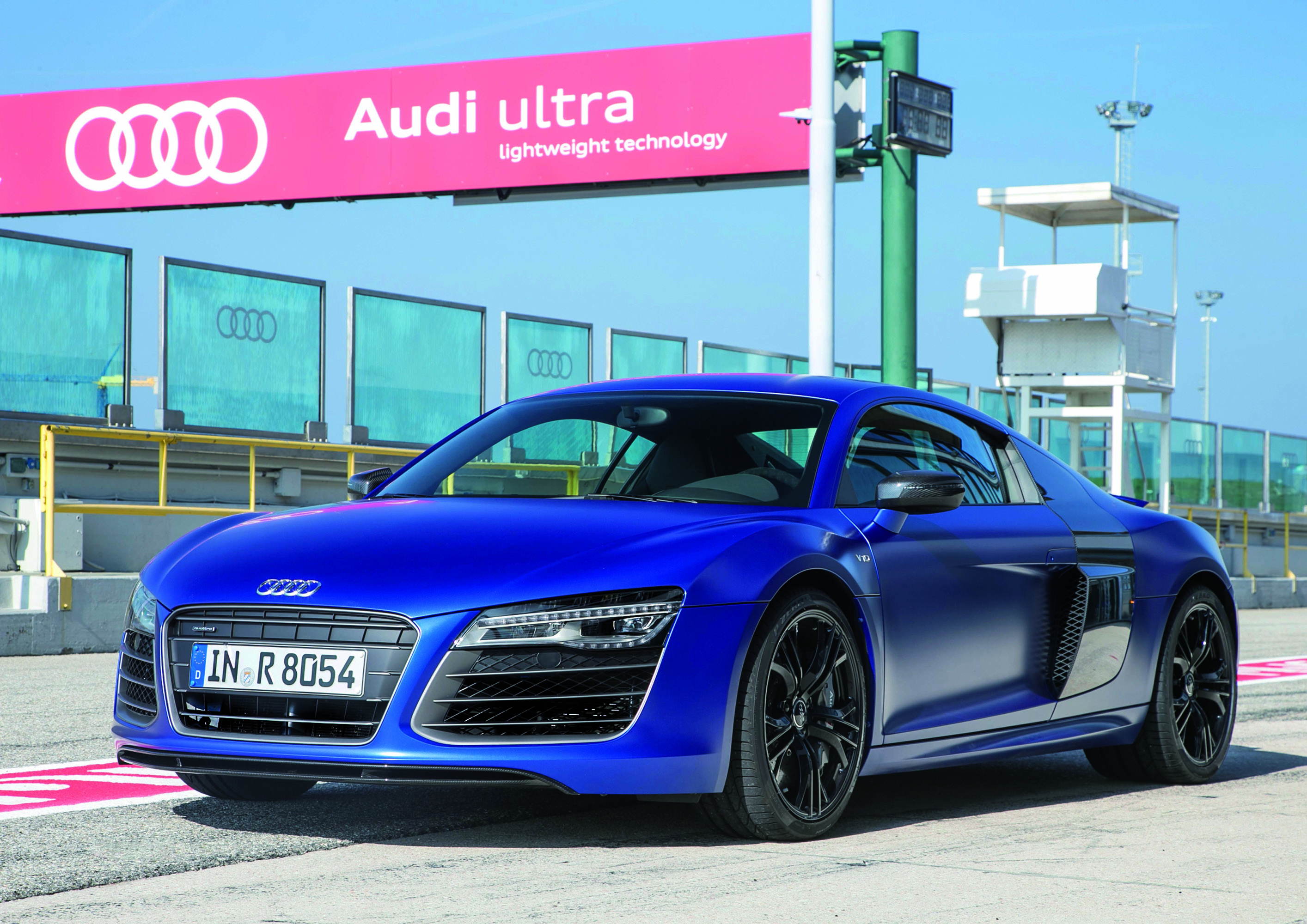 Audi R8 photo #18