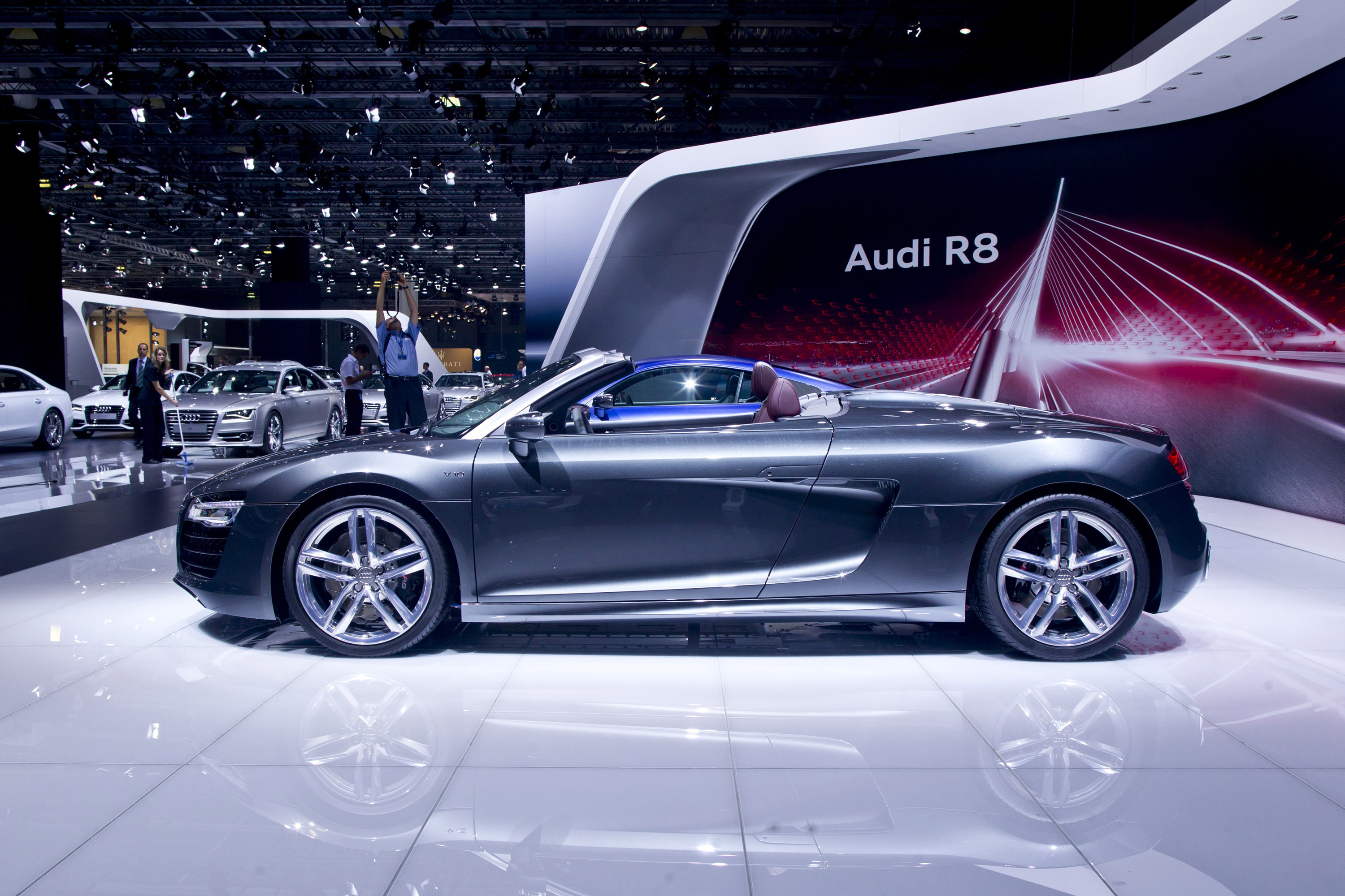 Audi R8 photo #30
