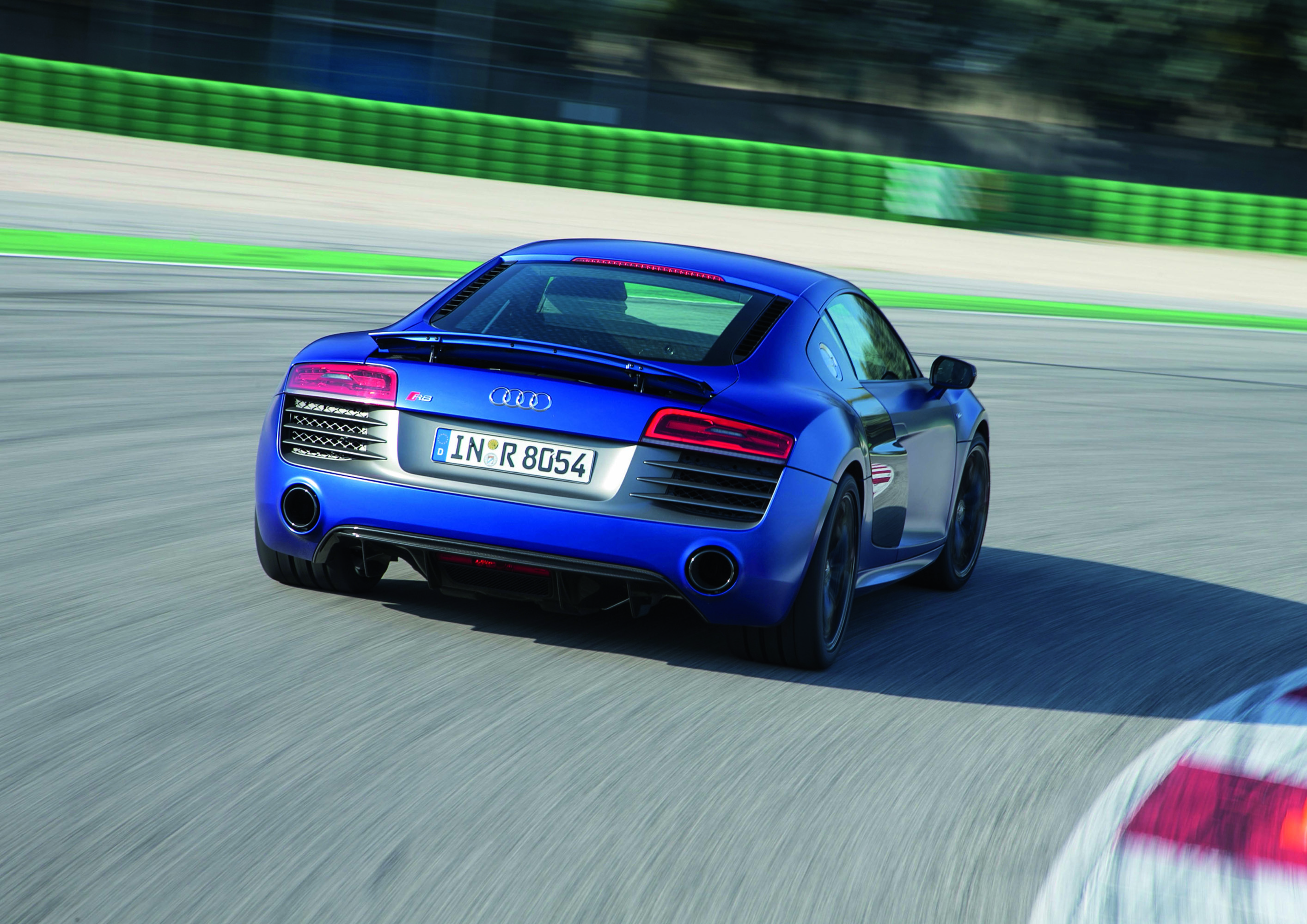 Audi R8 photo #40