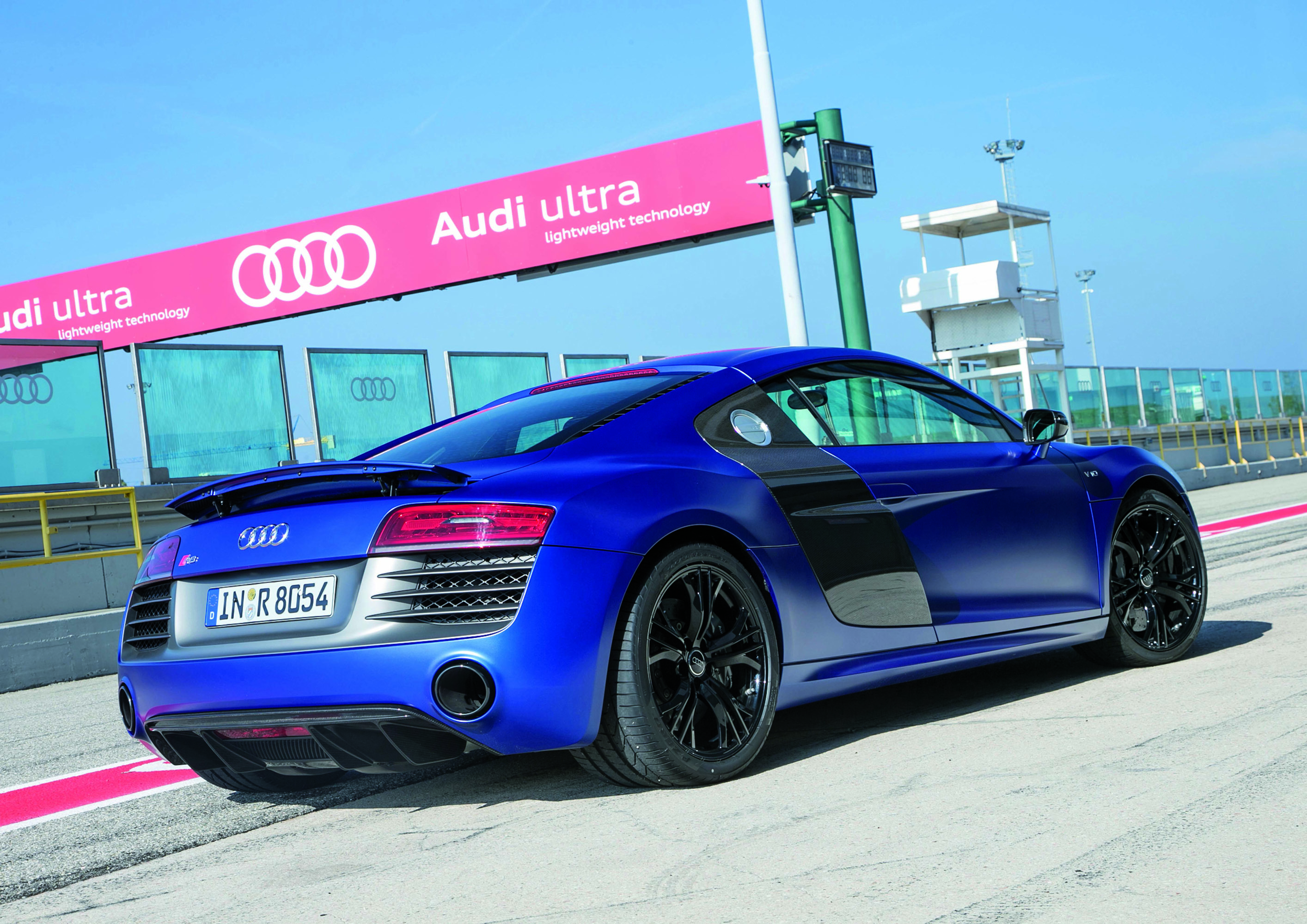 Audi R8 photo #42