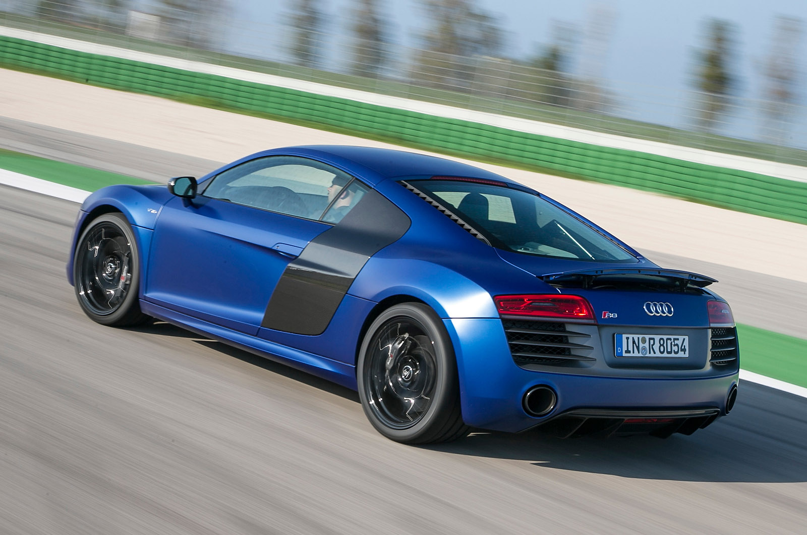 Audi R8 photo #46