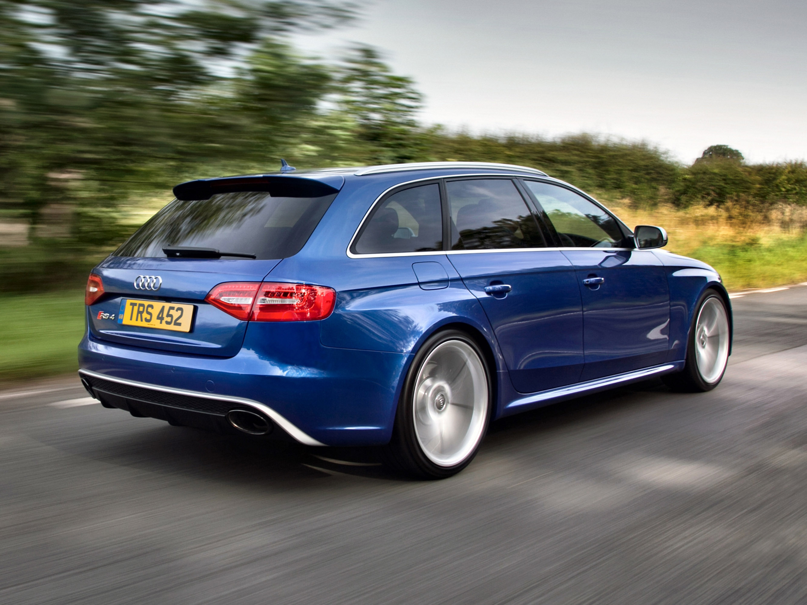 Audi RS4 Avant photo #38