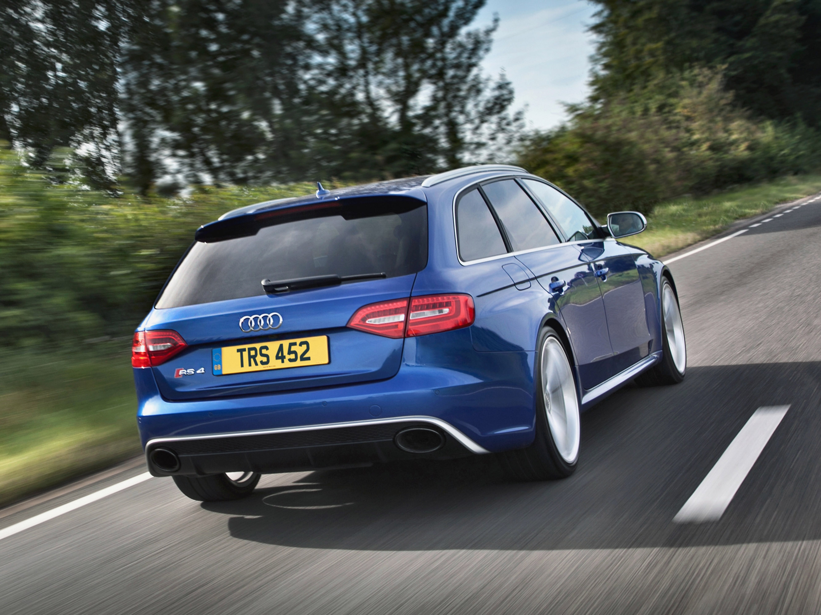 Audi RS4 Avant photo #43