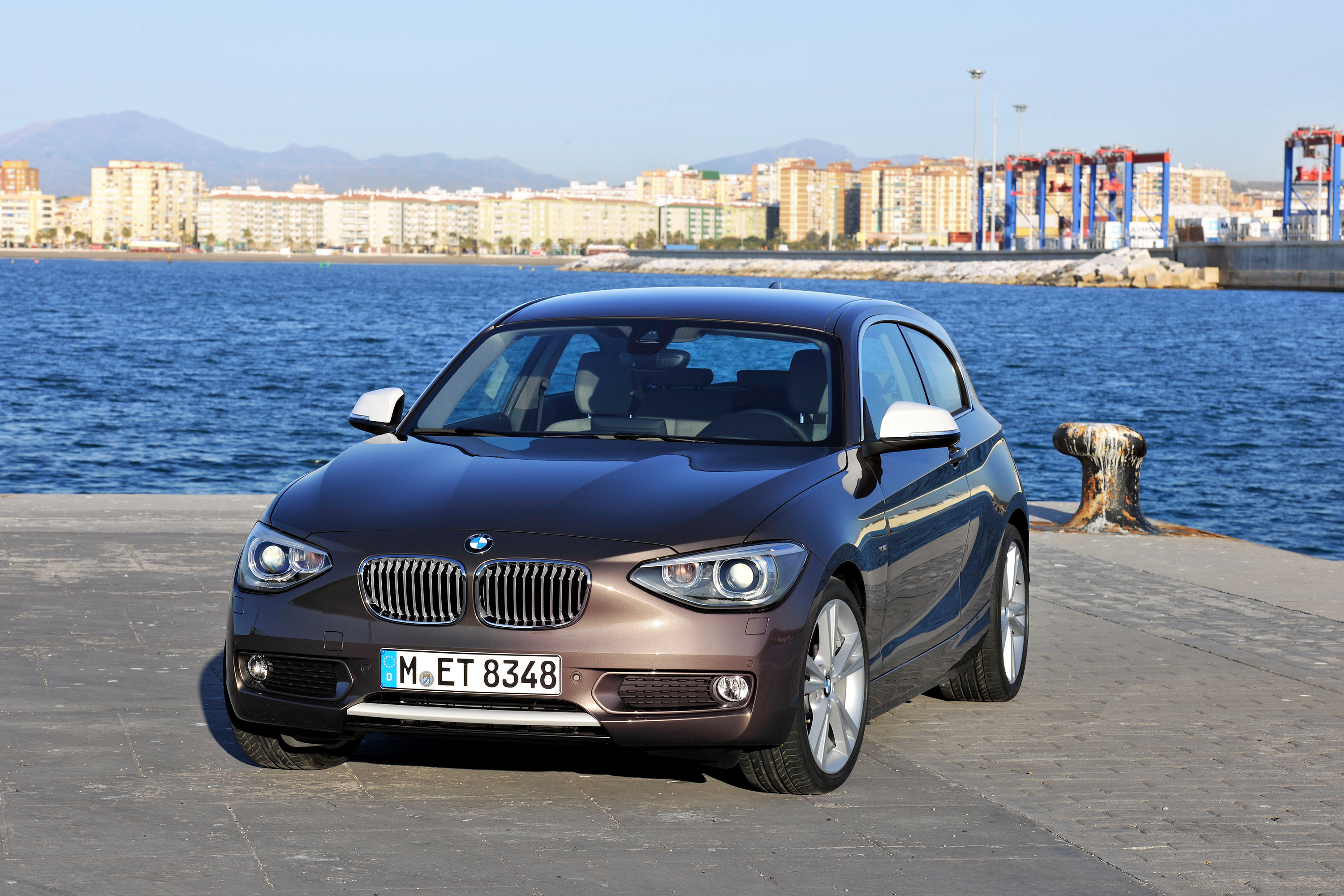 BMW 1-Series 3-Door photo #18