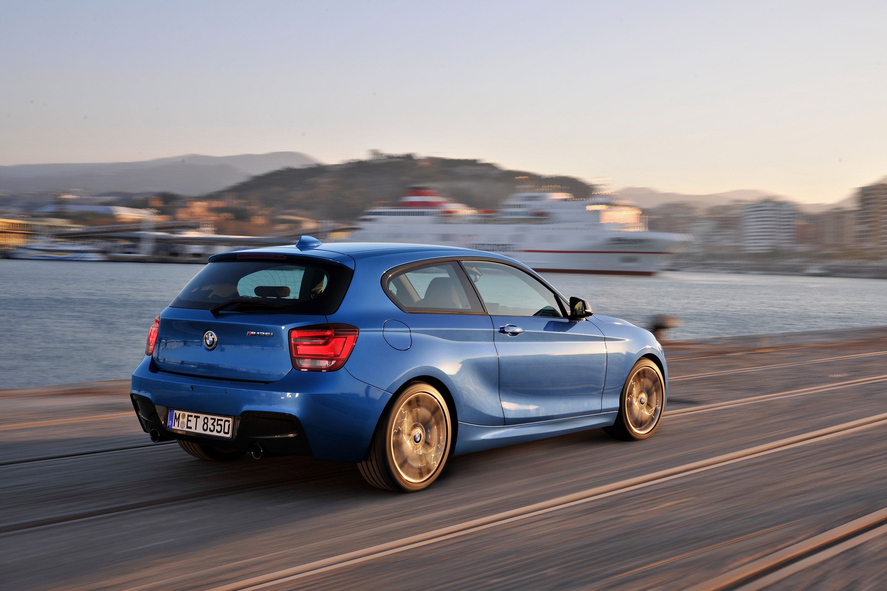 BMW 1-Series 3-Door photo #39