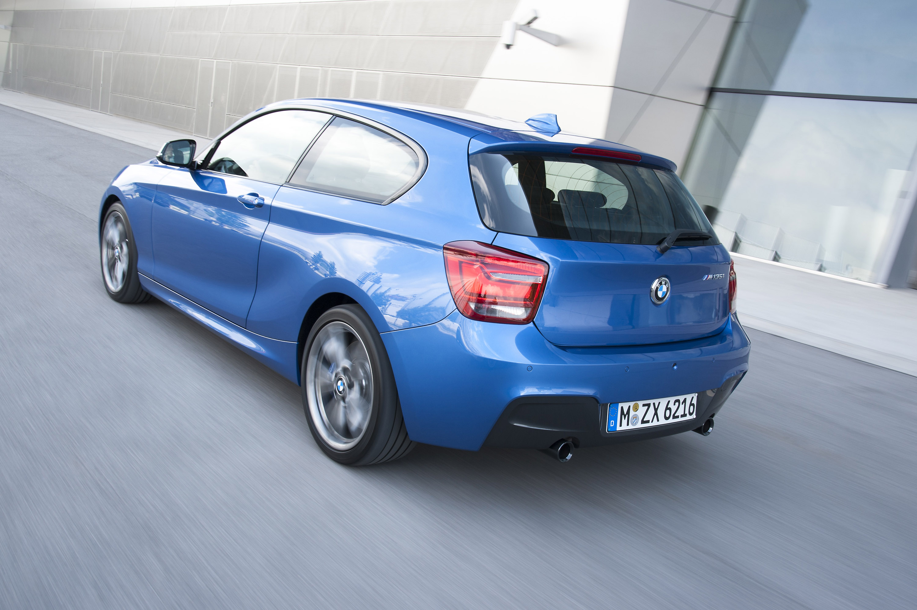 BMW 1-Series 3-Door photo #66