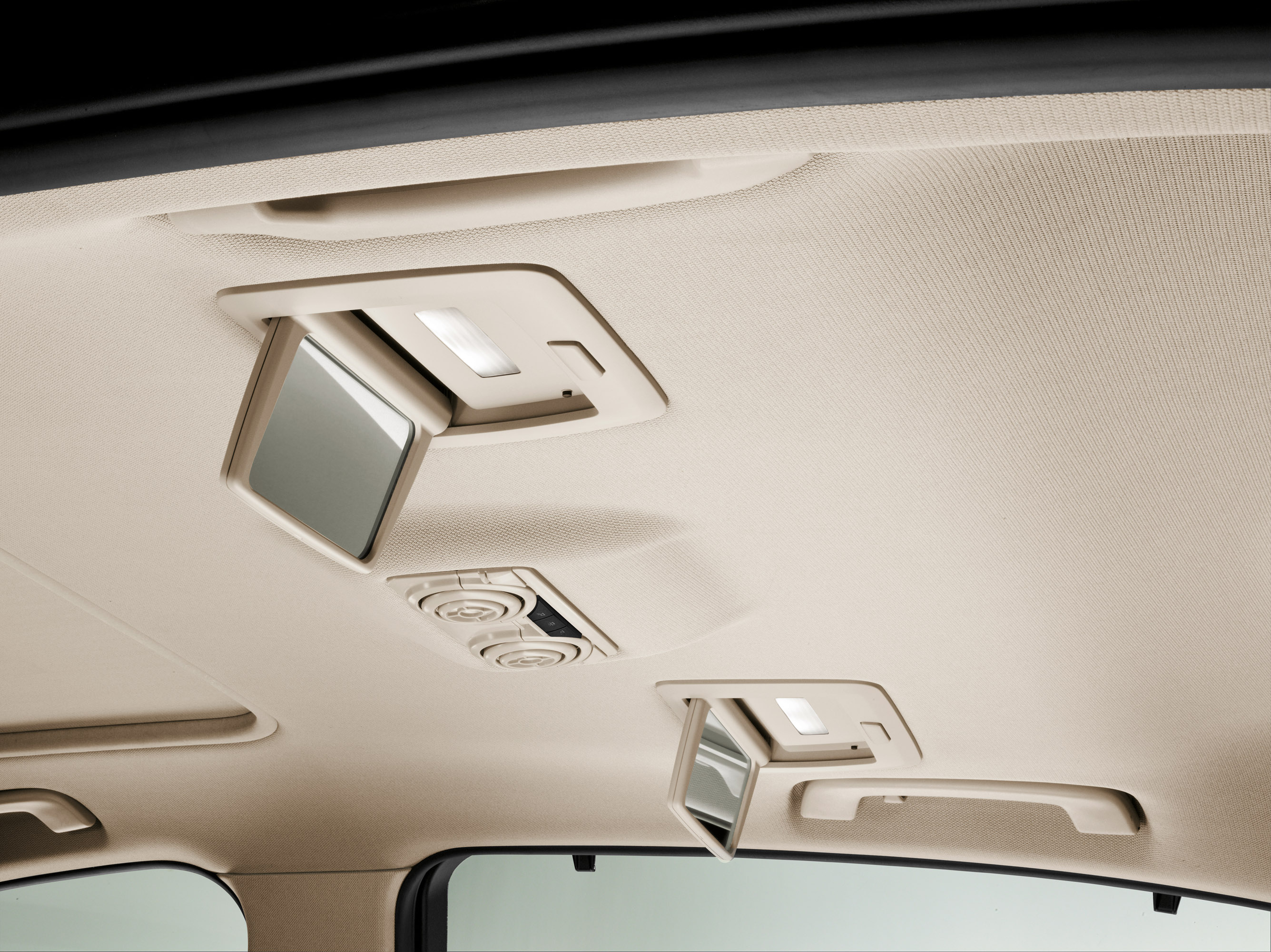 BMW 3 Series Li photo #24