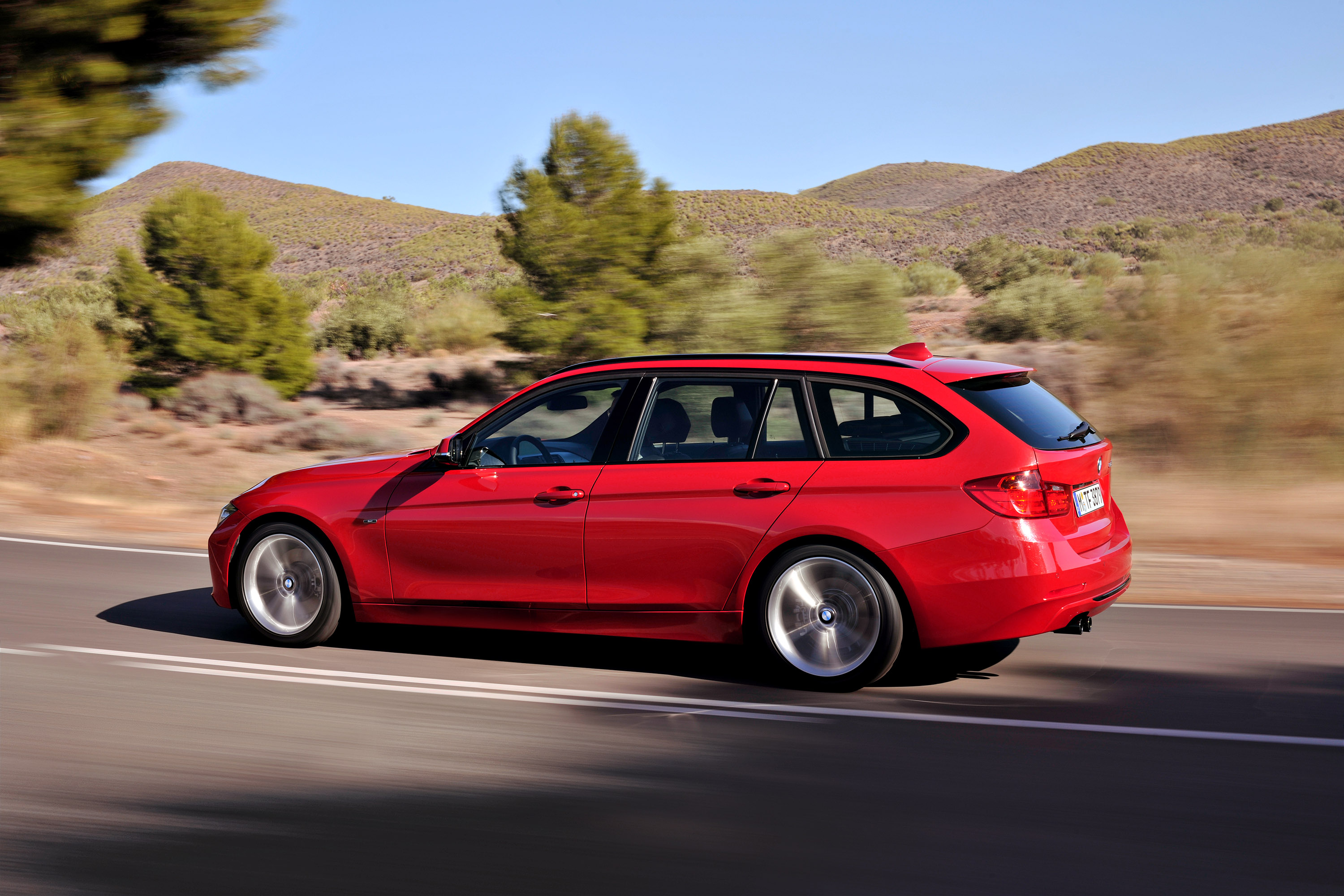 BMW 3-Series Touring photo #33