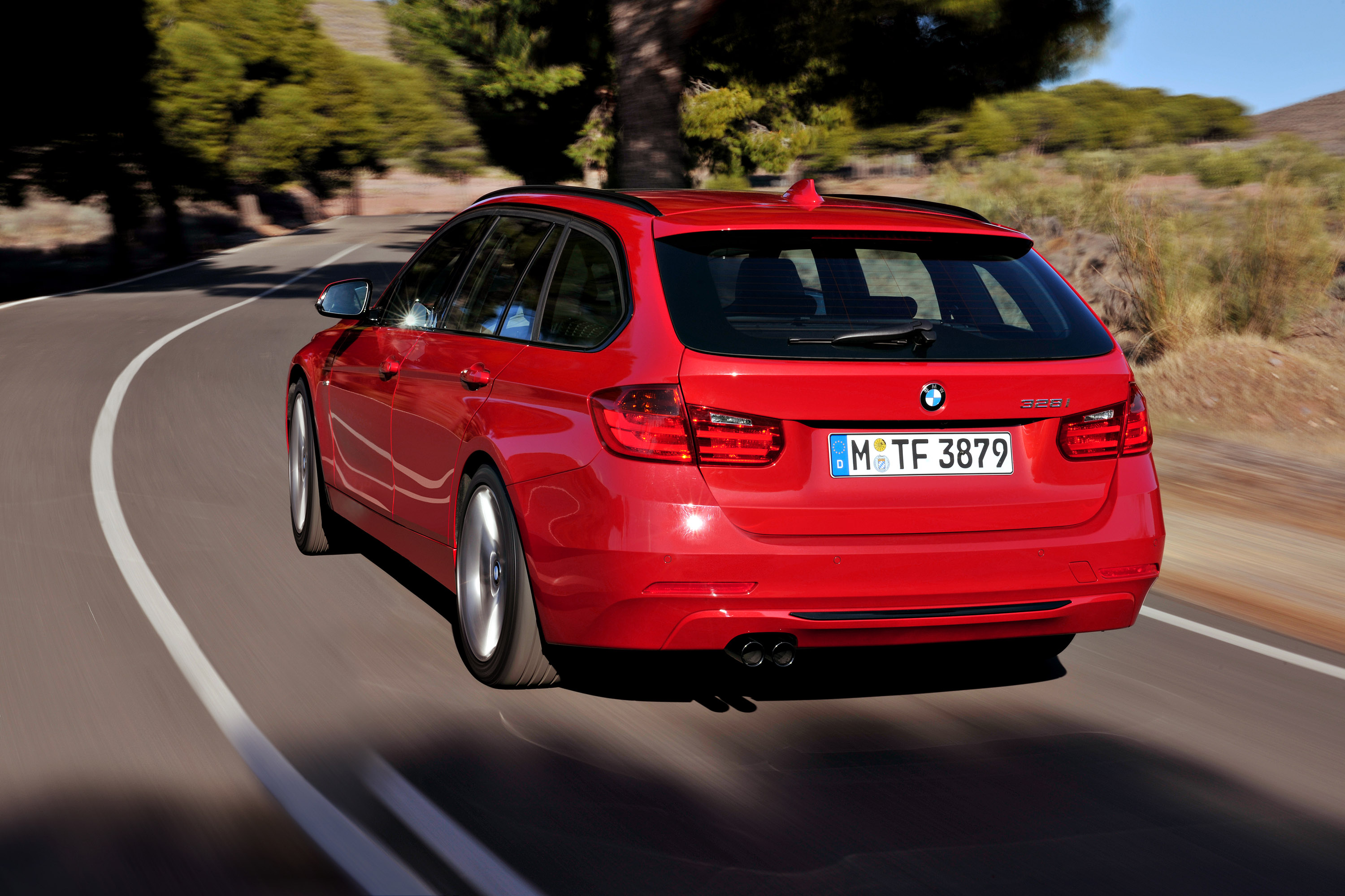 BMW 3-Series Touring photo #40