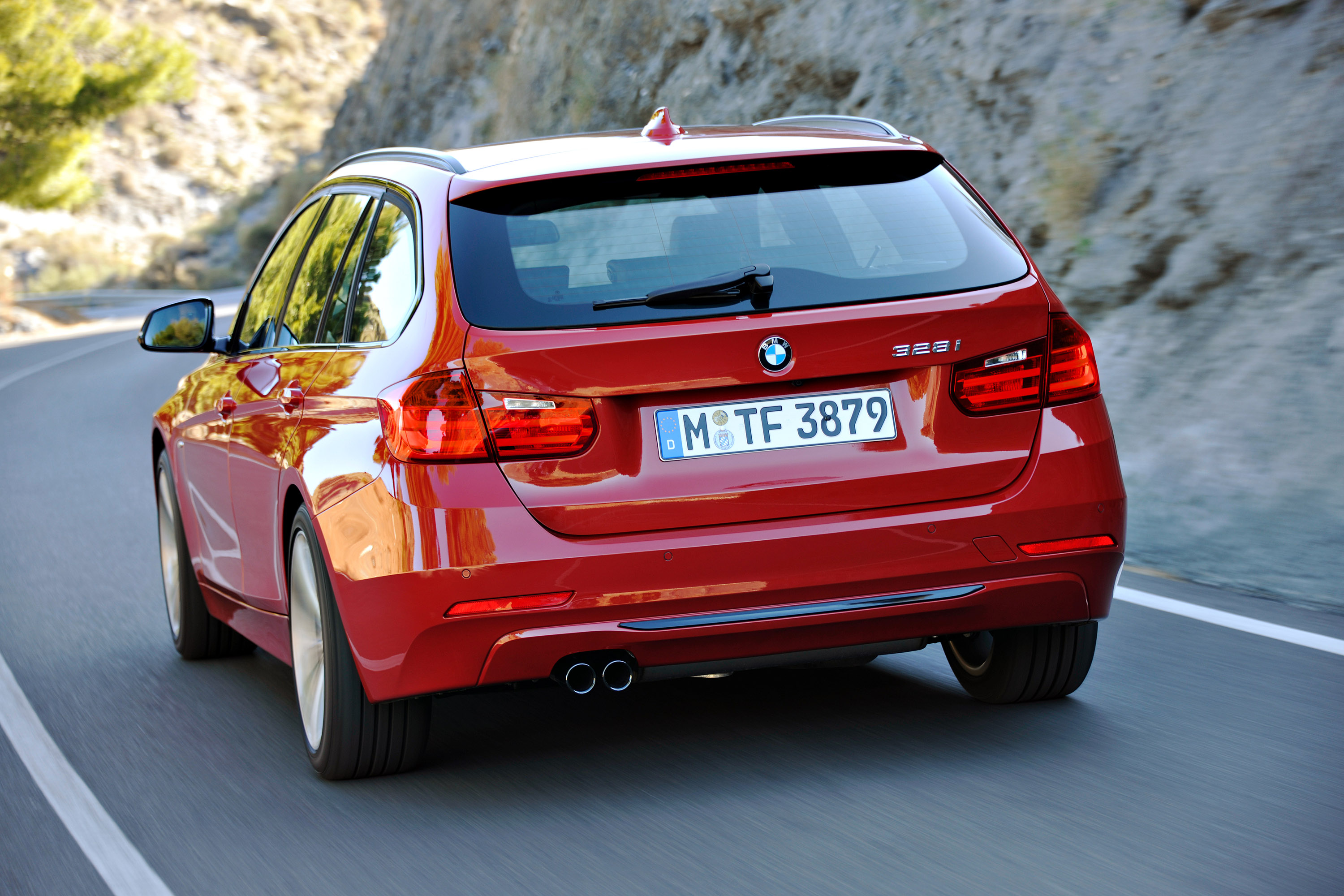 BMW 3-Series Touring photo #50