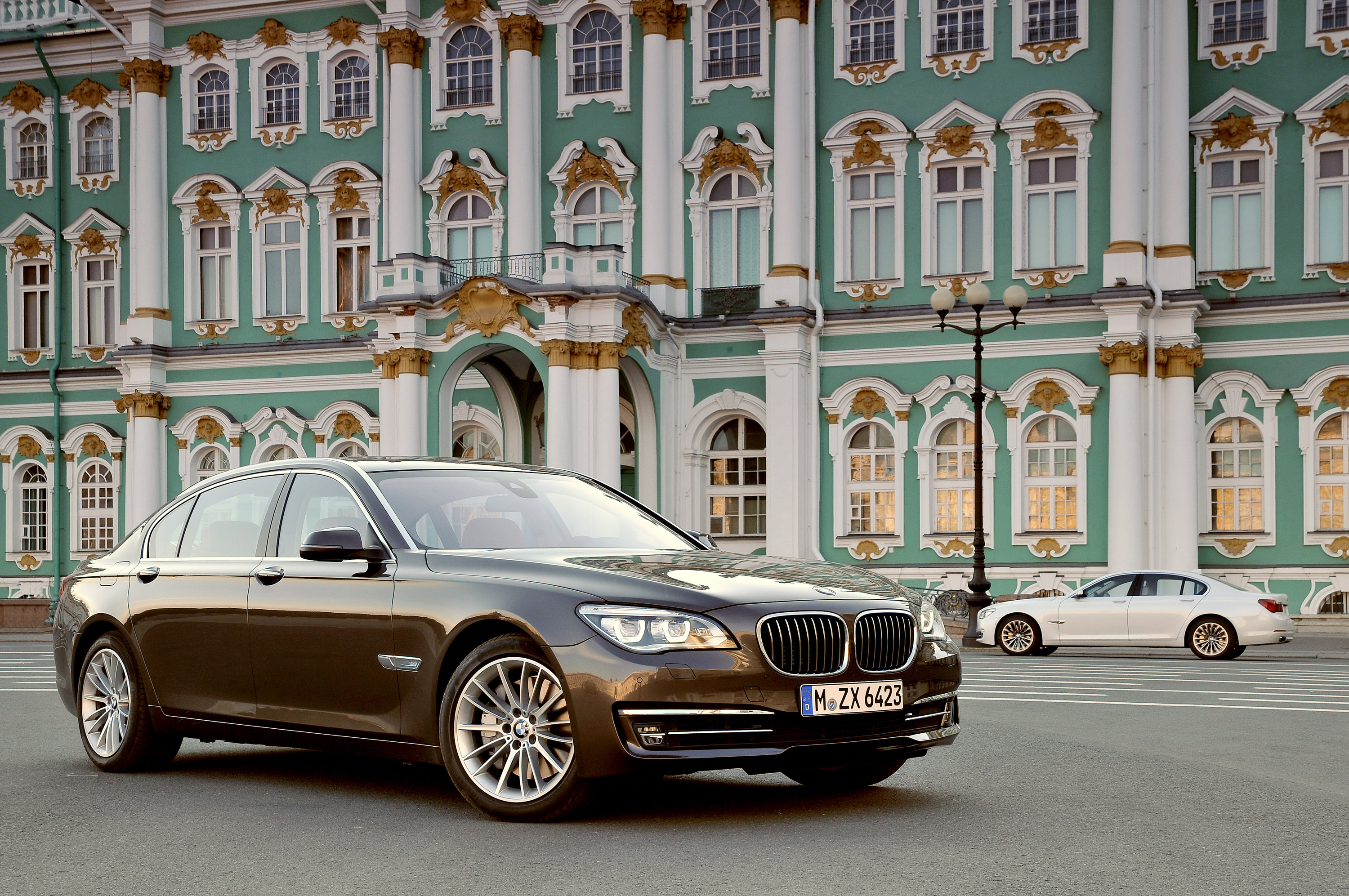 BMW 7-Series photo #21
