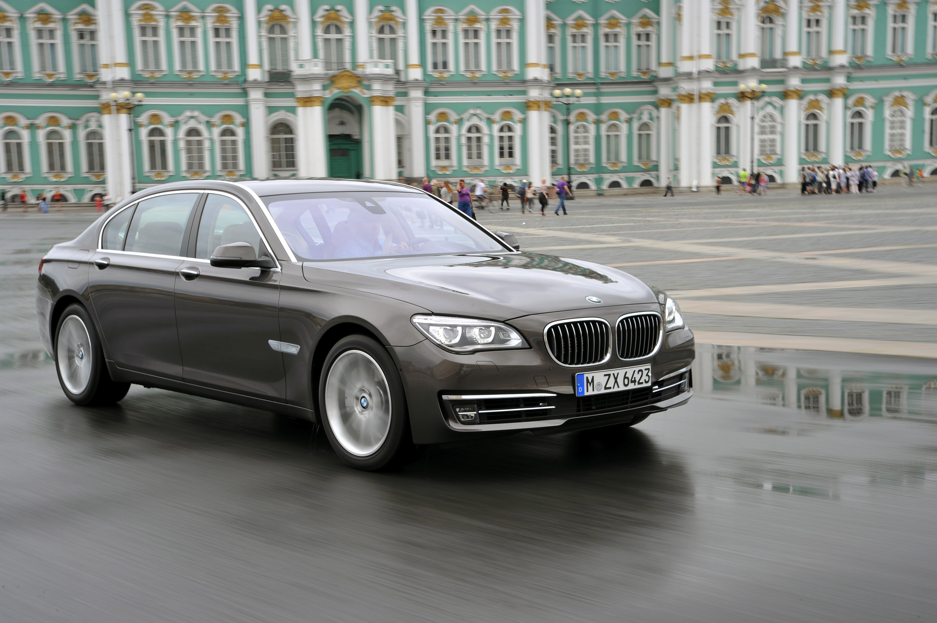 BMW 7-Series photo #25