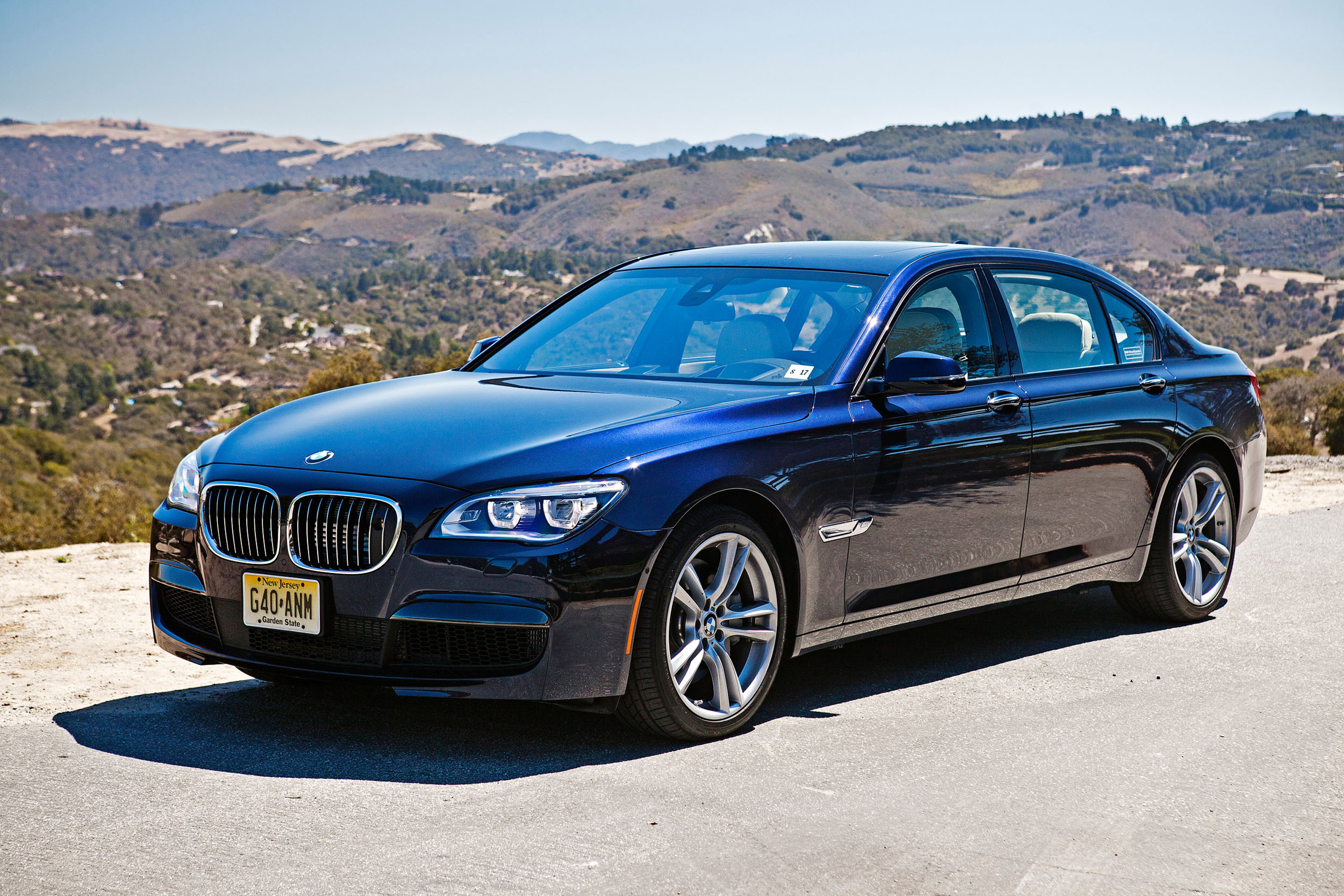 BMW 7-Series photo #37