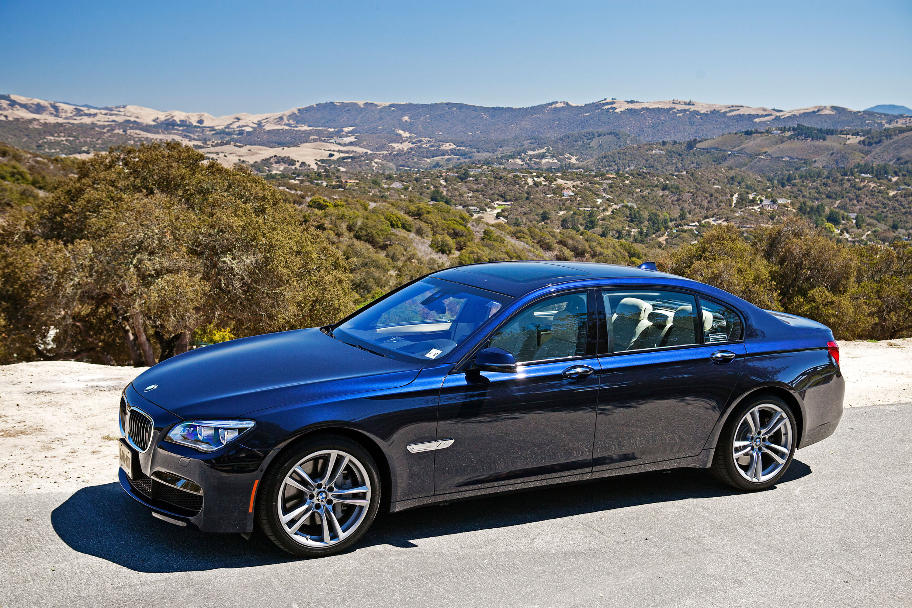 BMW 7-Series photo #38