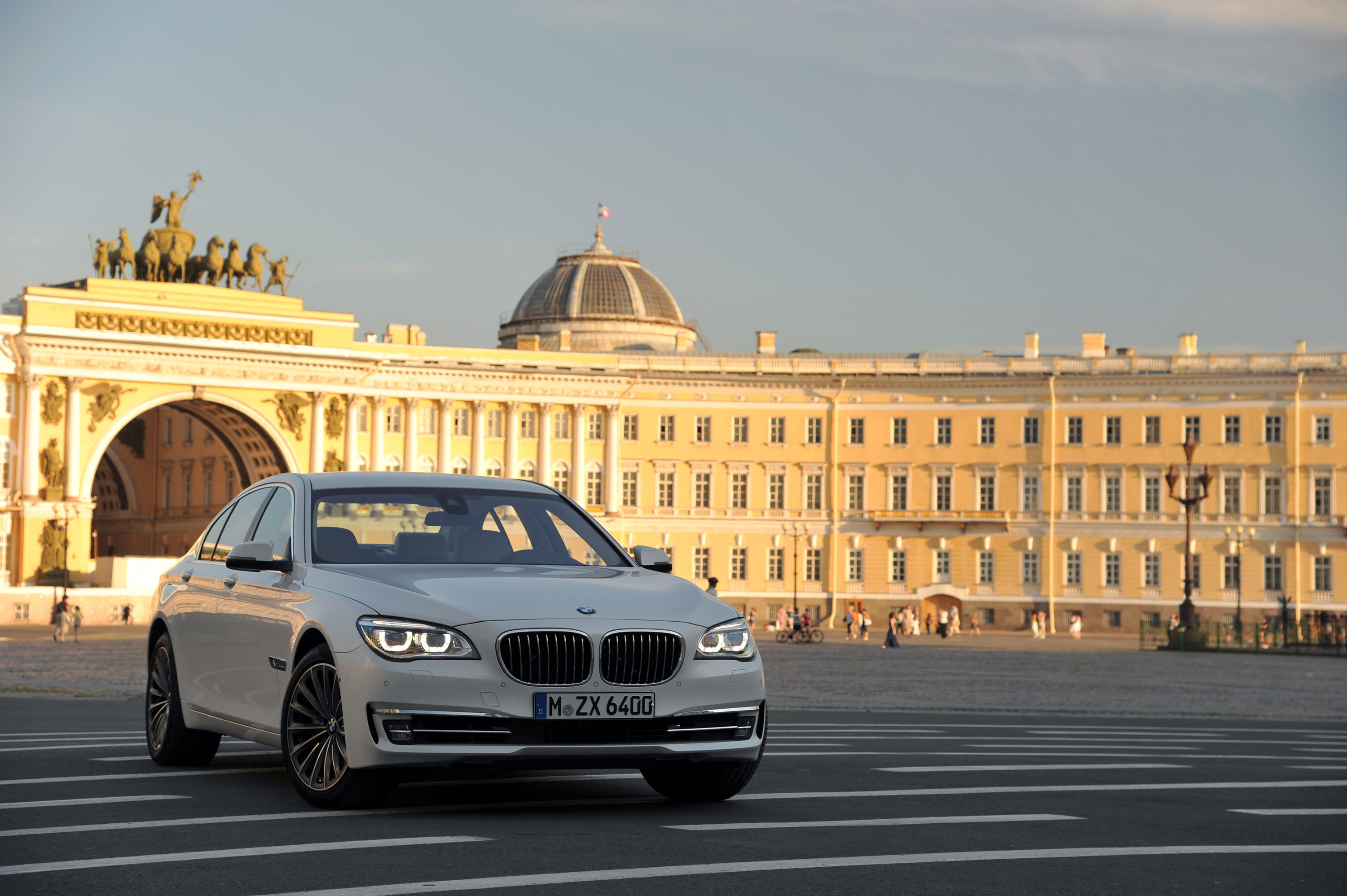 BMW 7-Series photo #46