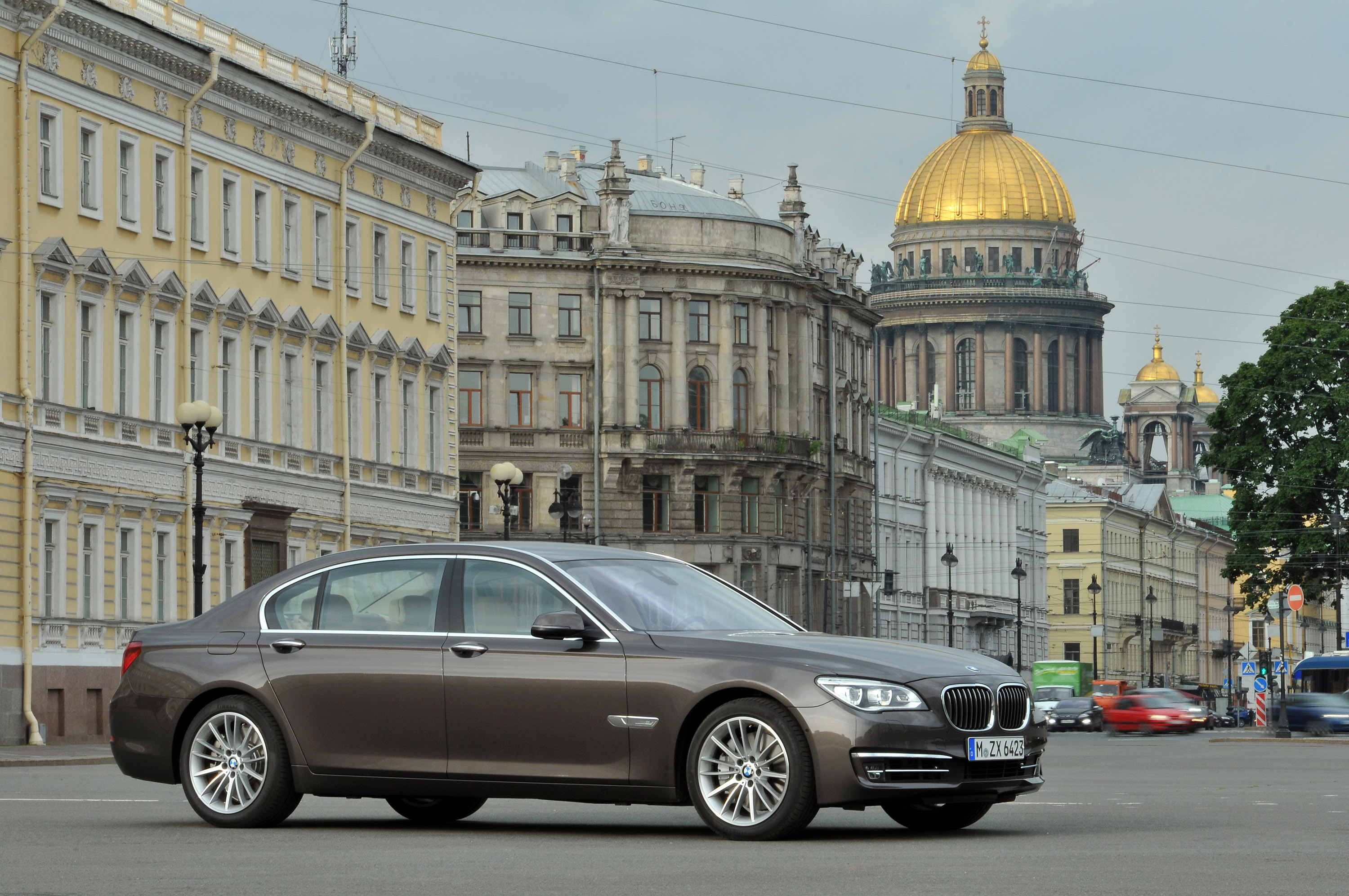 BMW 7-Series photo #48