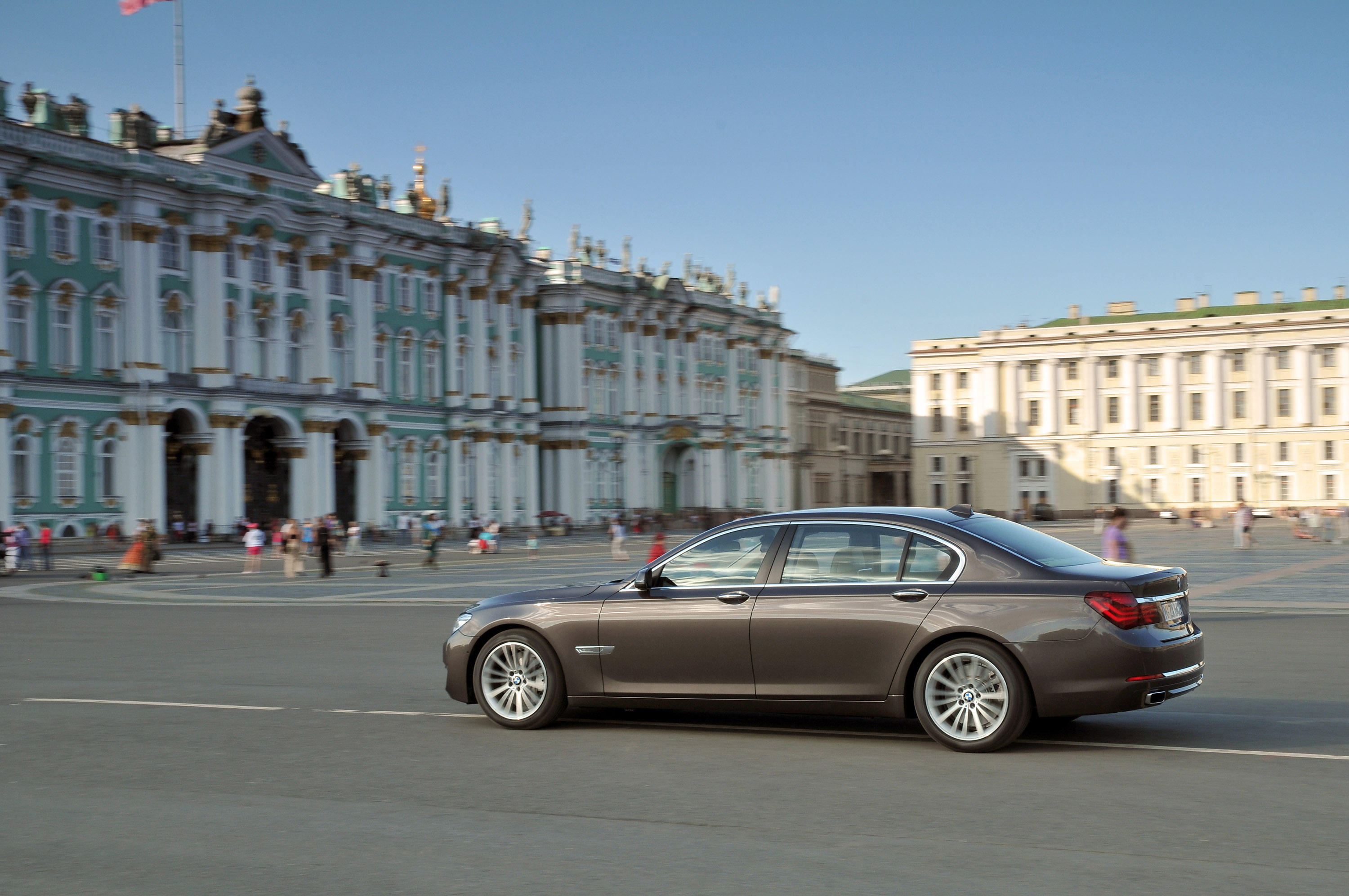 BMW 7-Series photo #49