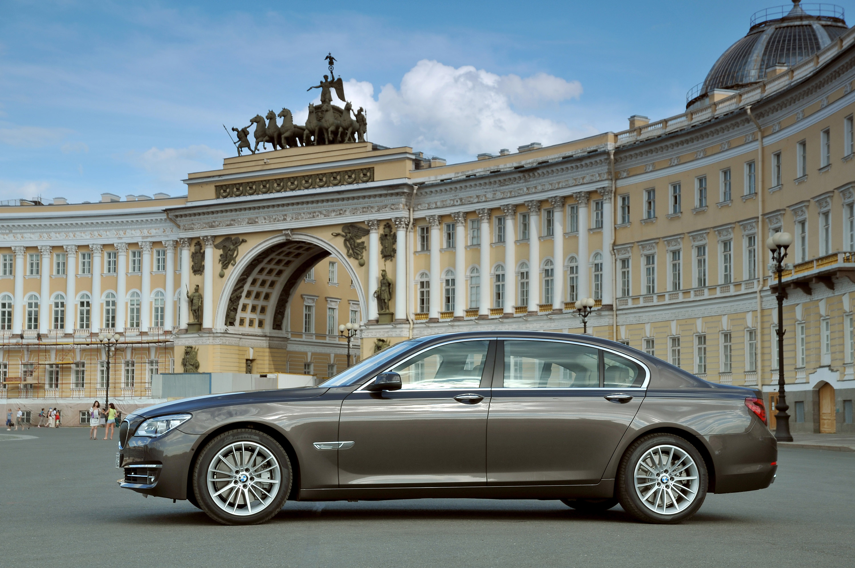 BMW 7-Series photo #50