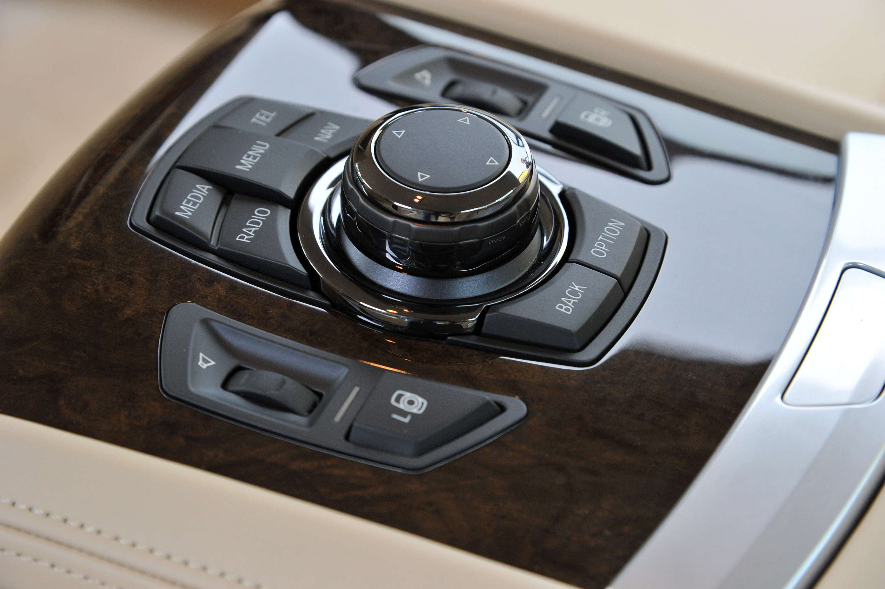 BMW 7-Series photo #57