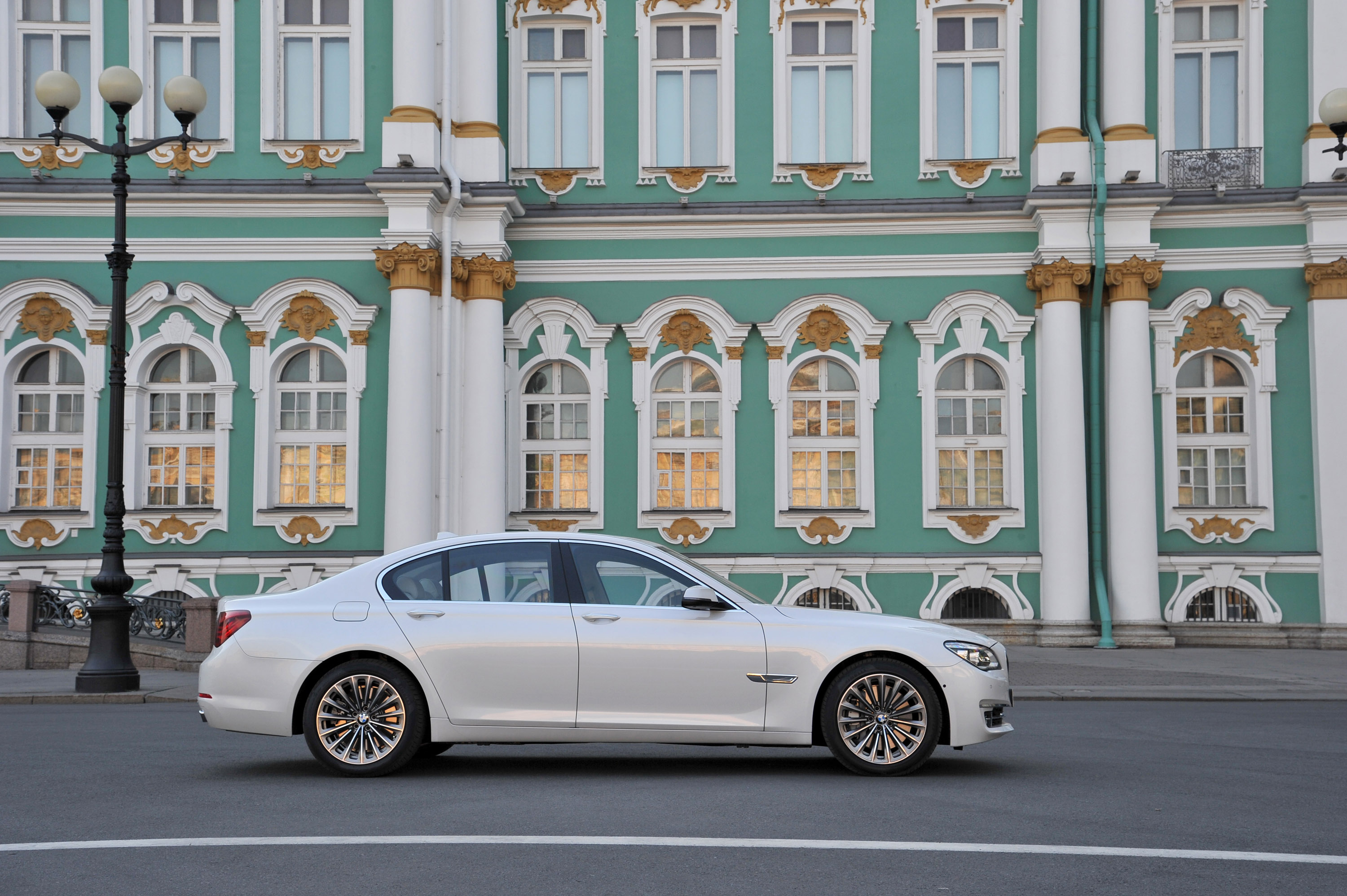 BMW 7-Series photo #85