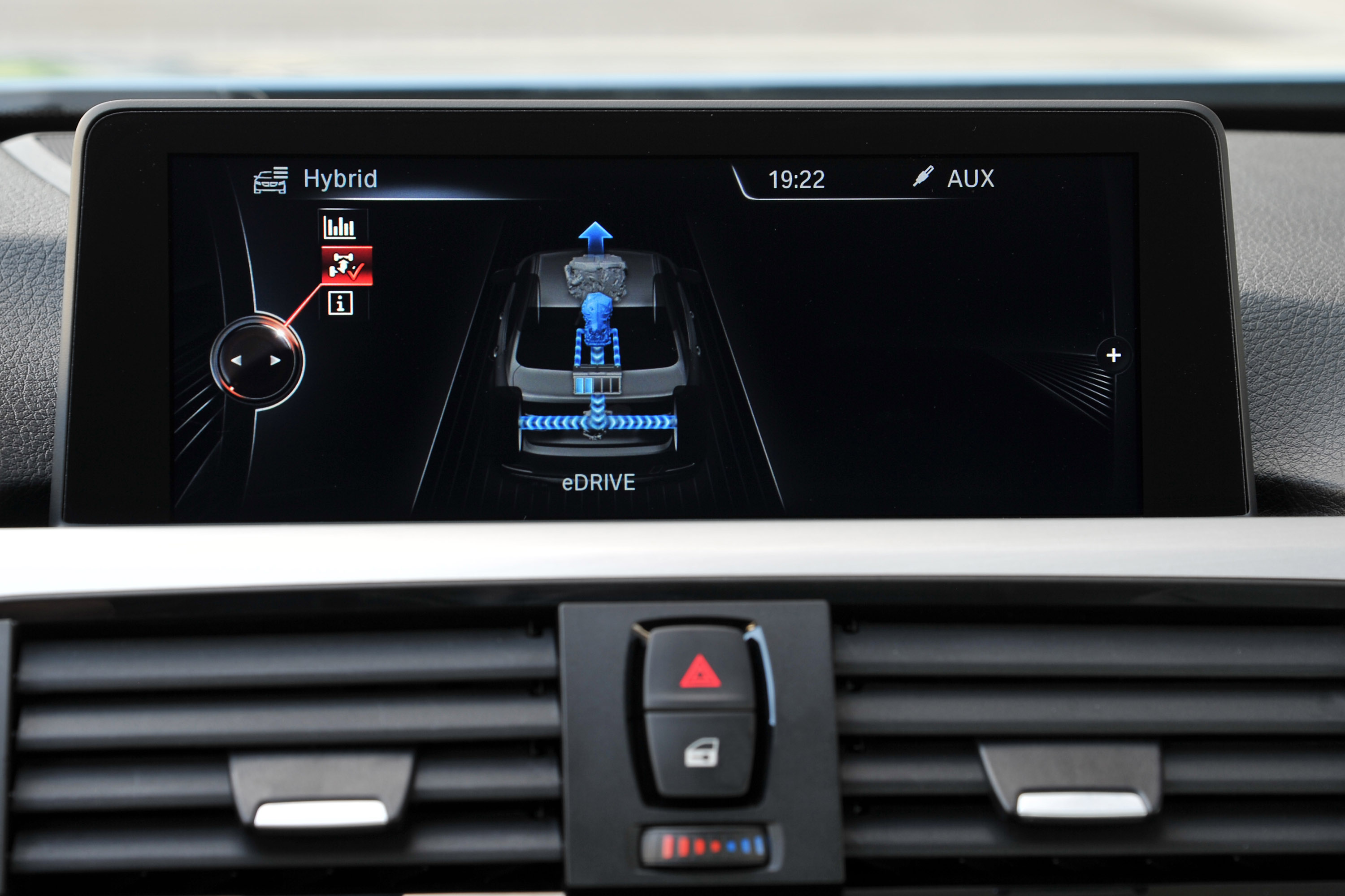 BMW ActiveHybrid 3 photo #34