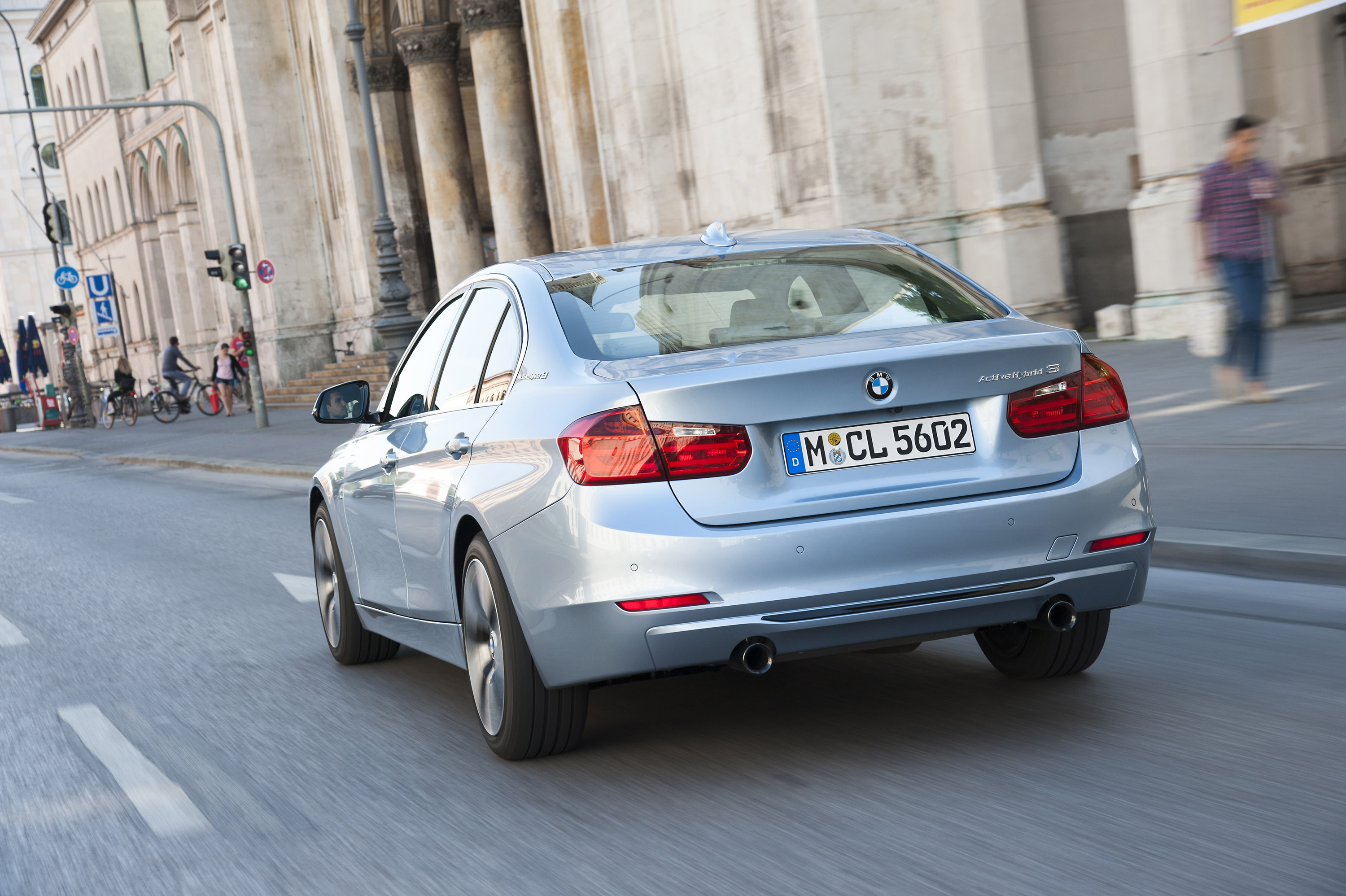 BMW ActiveHybrid 3 photo #43