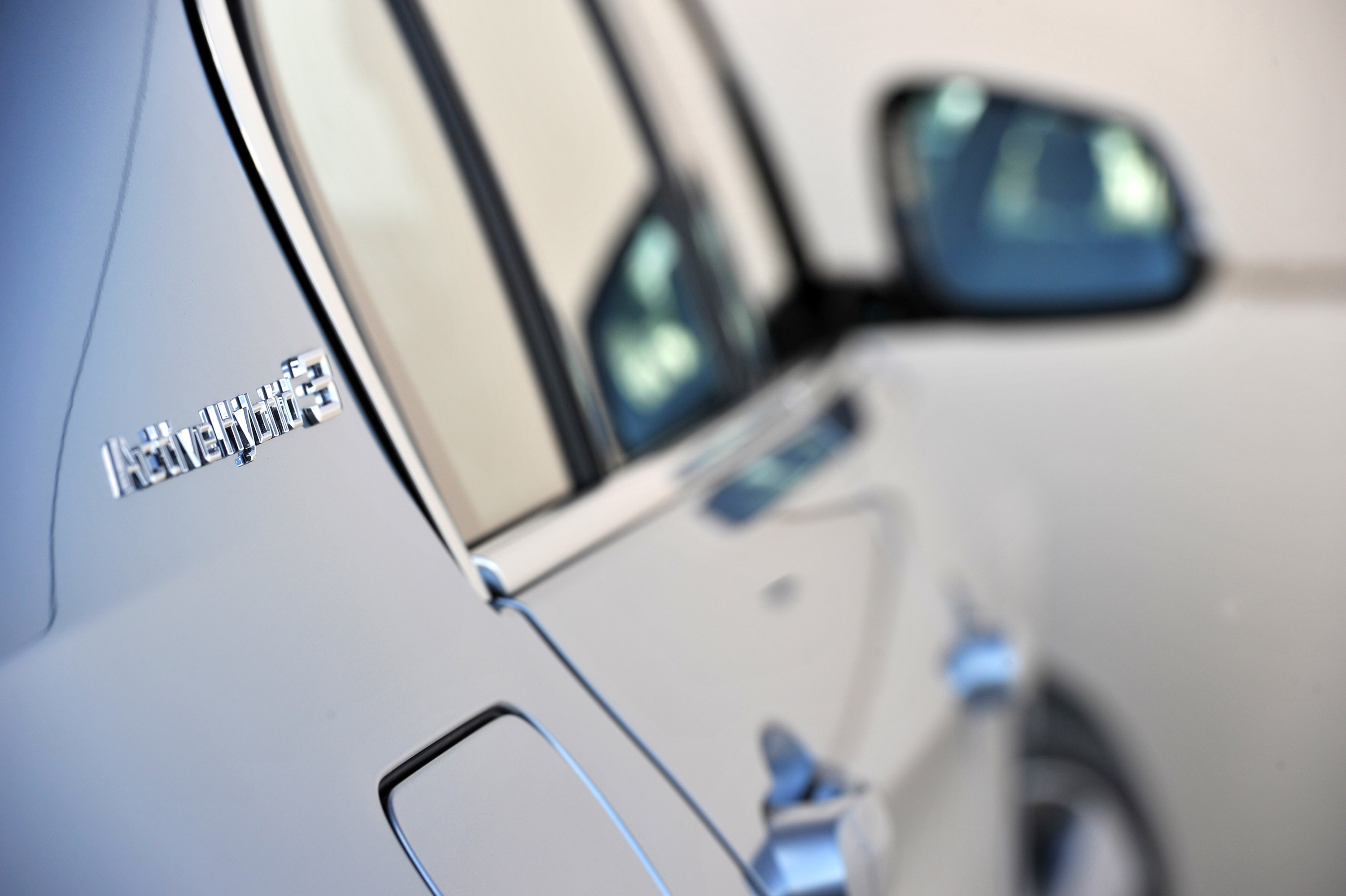 BMW ActiveHybrid 3 photo #52