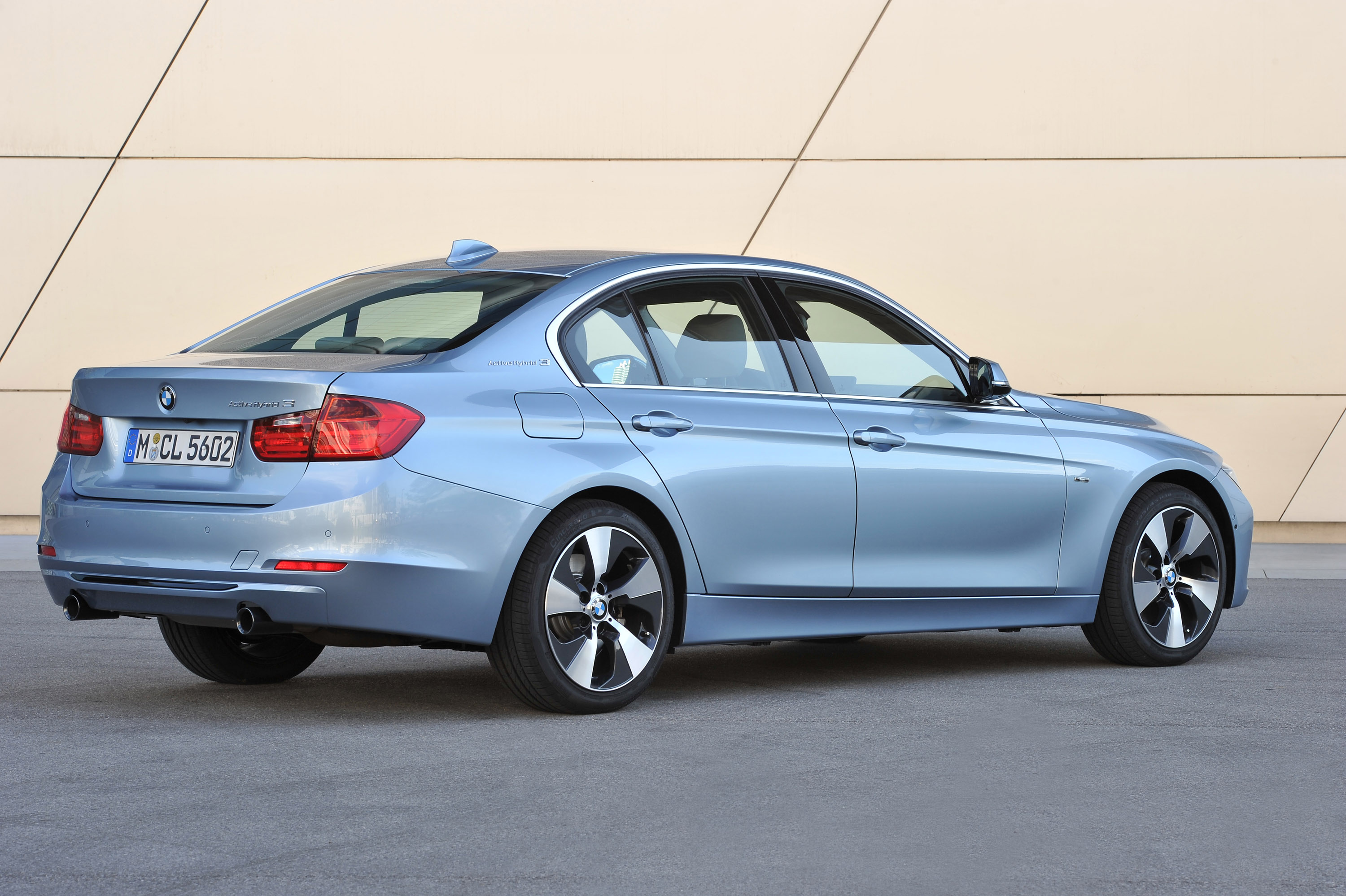 BMW ActiveHybrid 3 photo #57