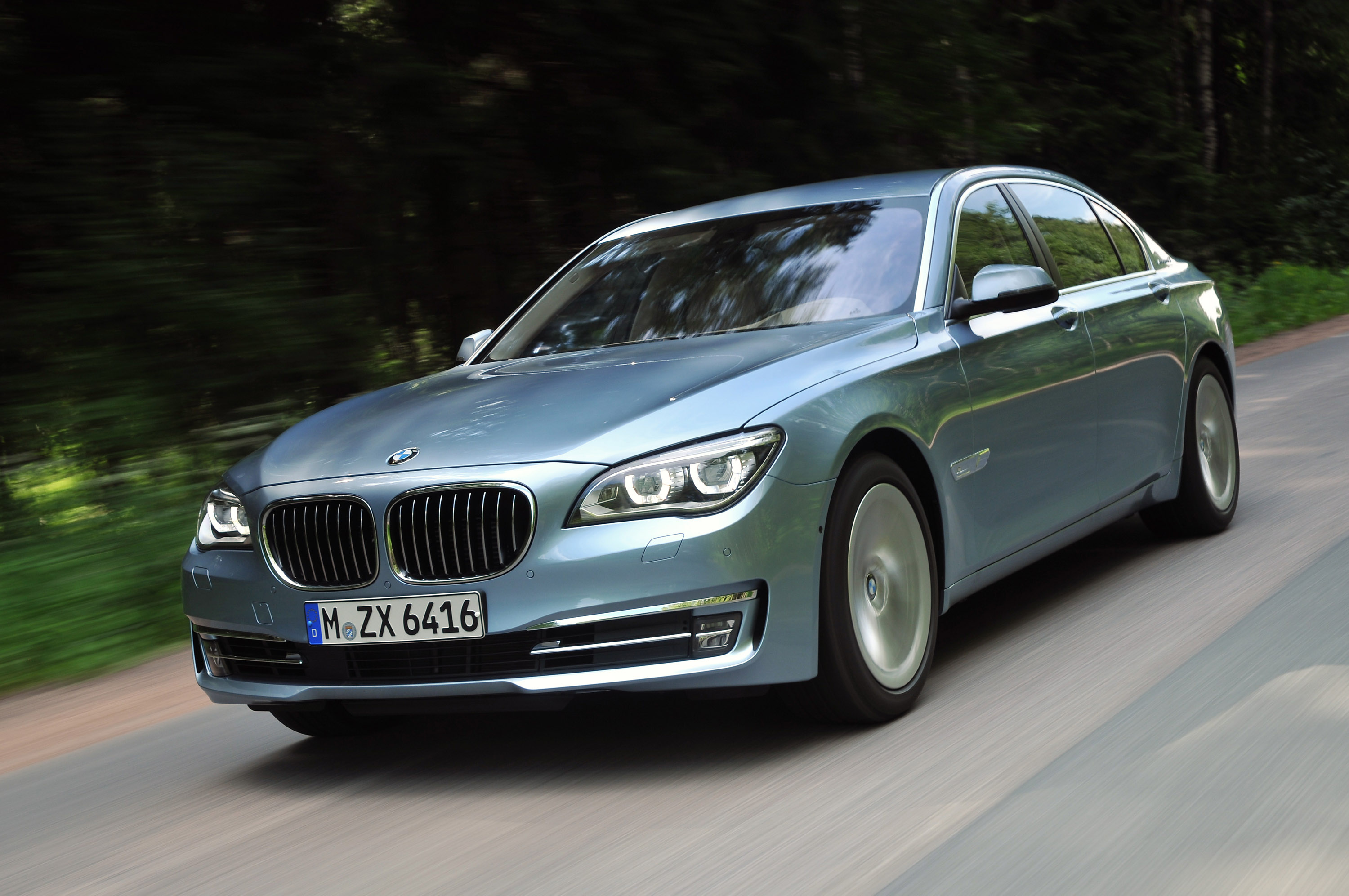 BMW ActiveHybrid 7 photo #1