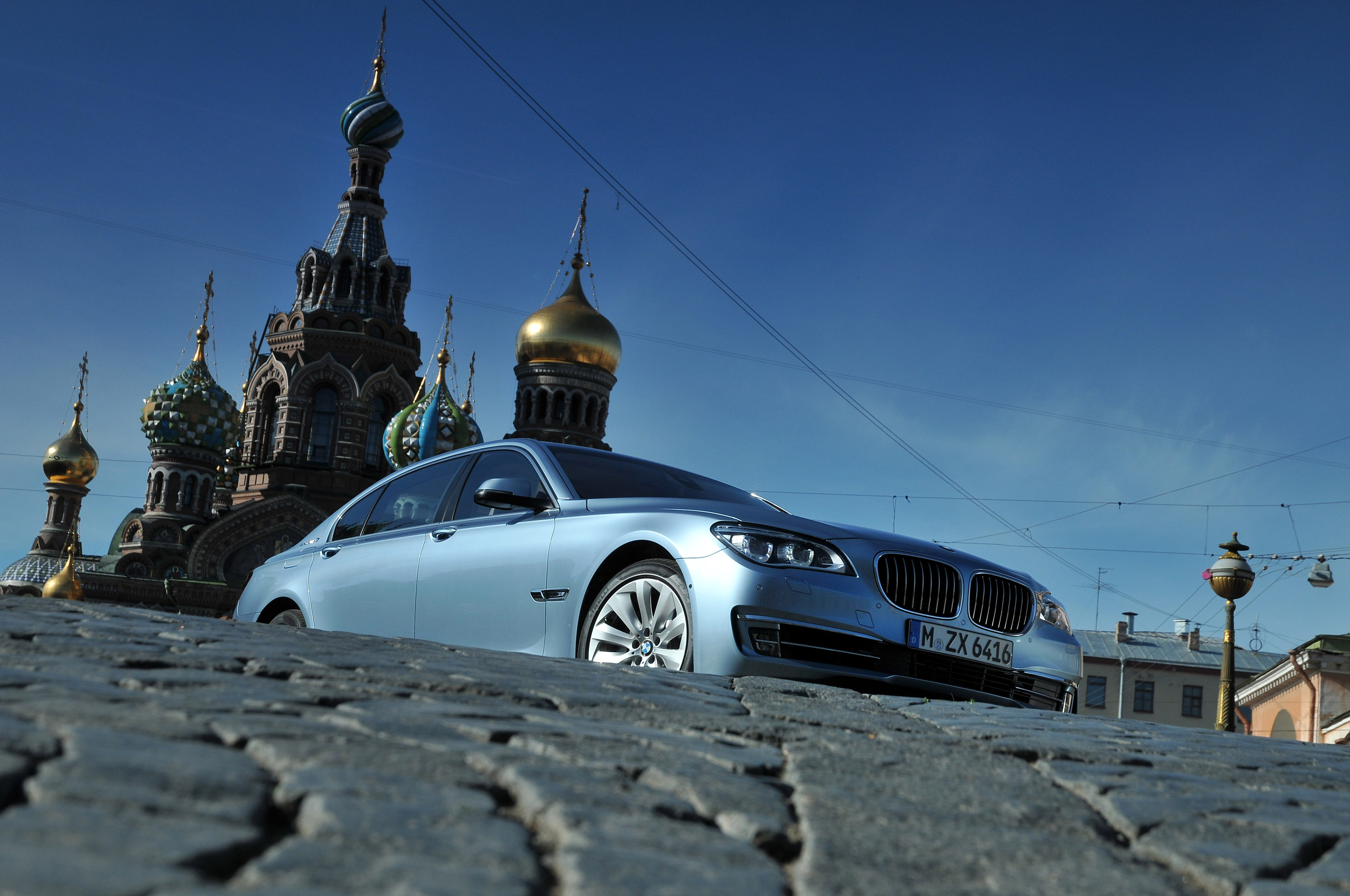 BMW ActiveHybrid 7 photo #13