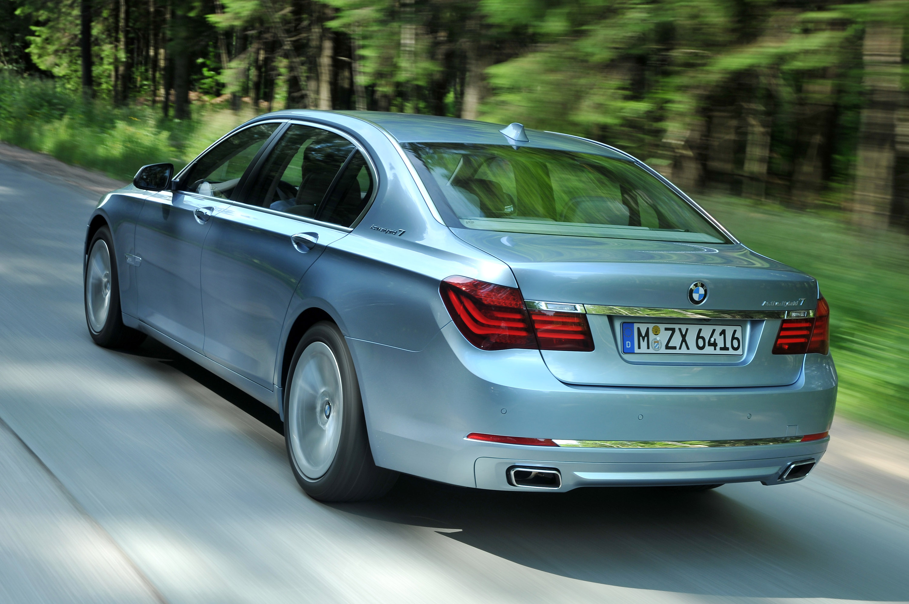 BMW ActiveHybrid 7 photo #28