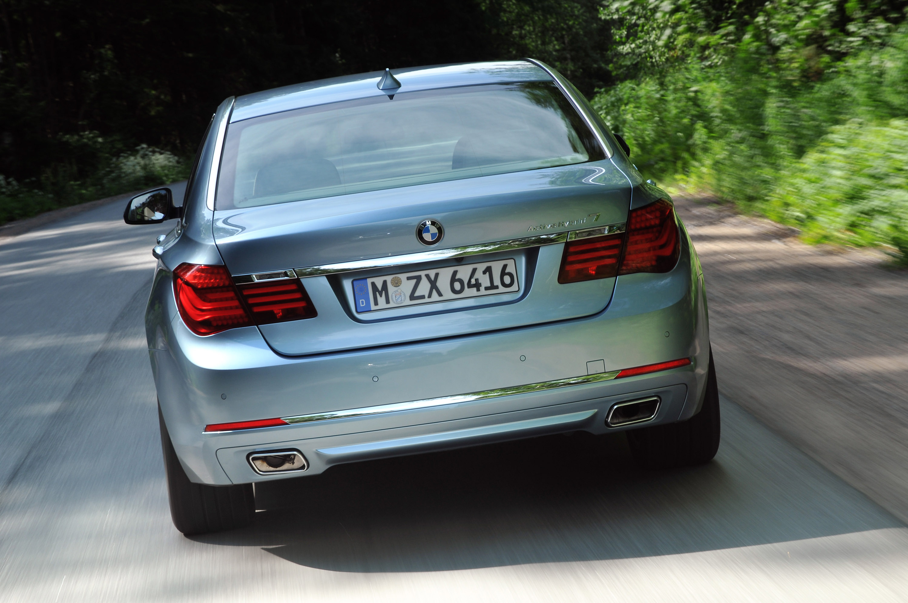BMW ActiveHybrid 7 photo #29