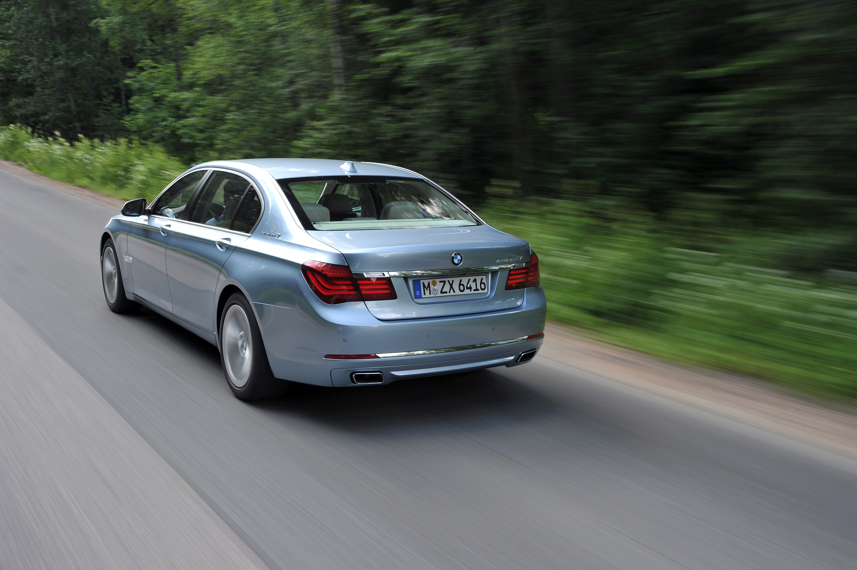 BMW ActiveHybrid 7 photo #31