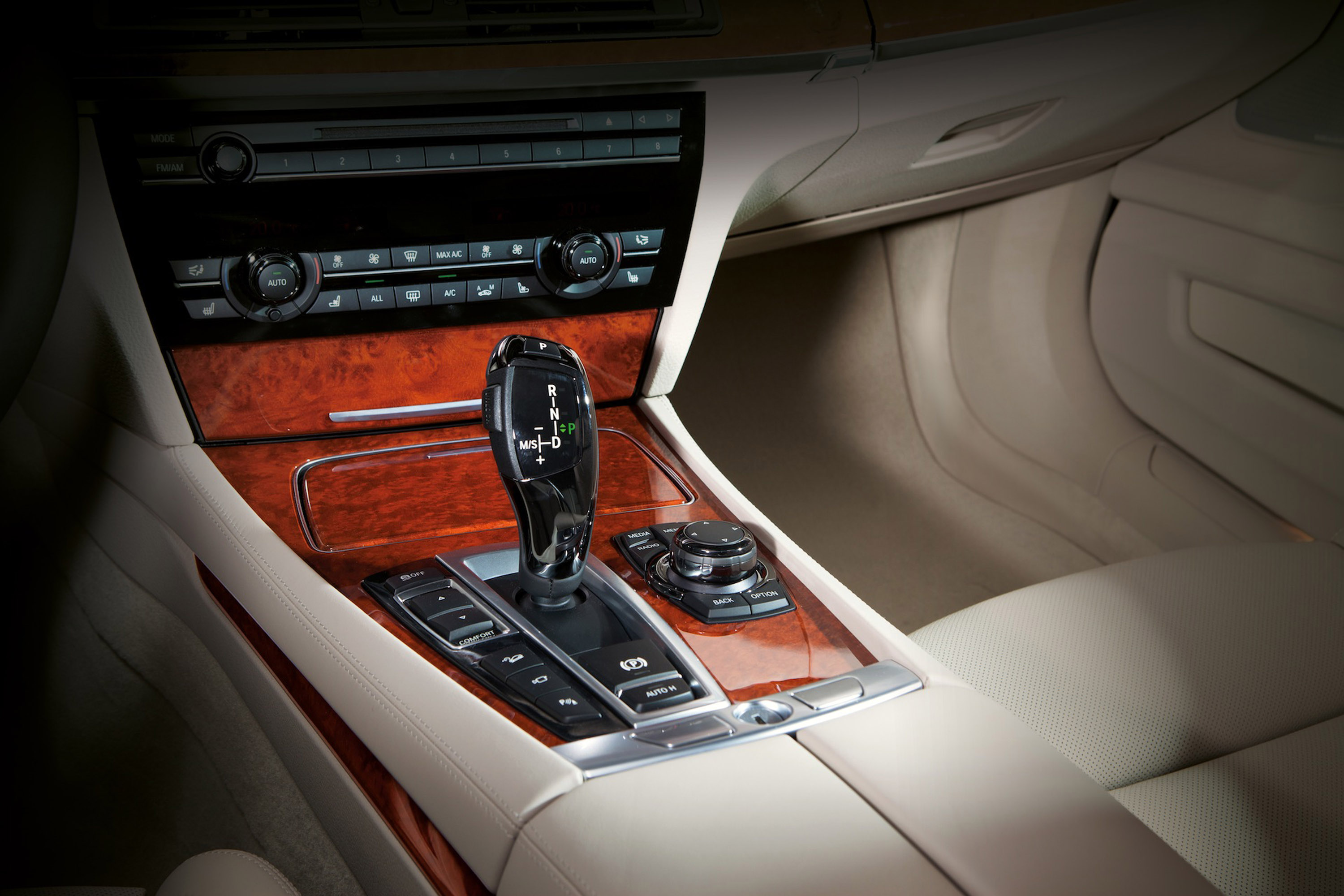 BMW Alpina B7 photo #28