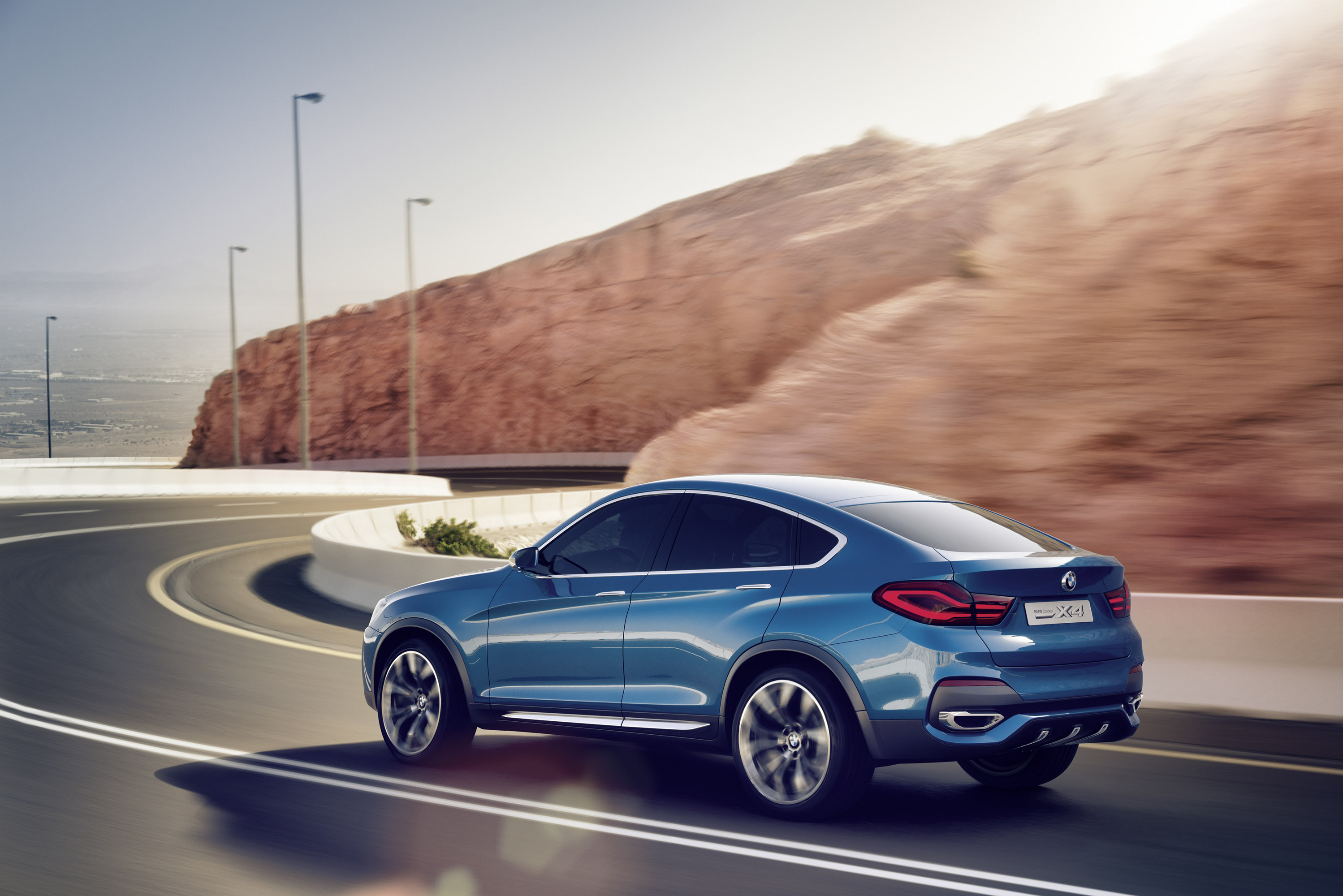 BMW Concept X4 photo #18