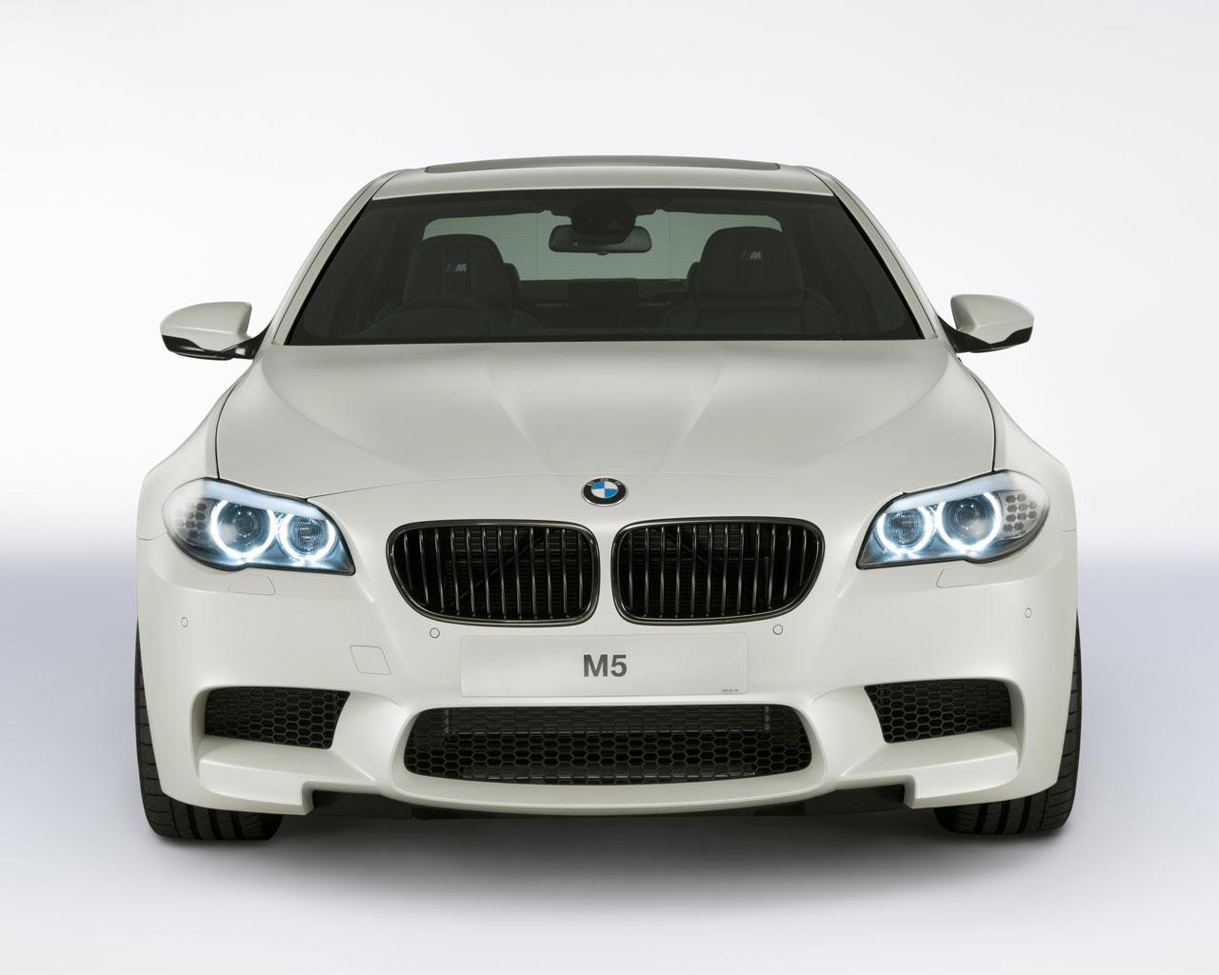 BMW M5 photo #2