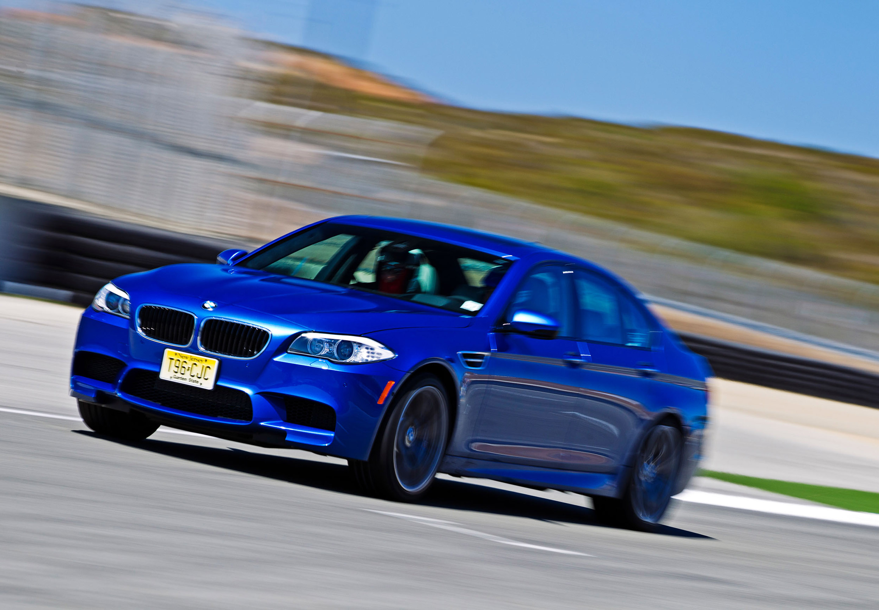 BMW M5 photo #18
