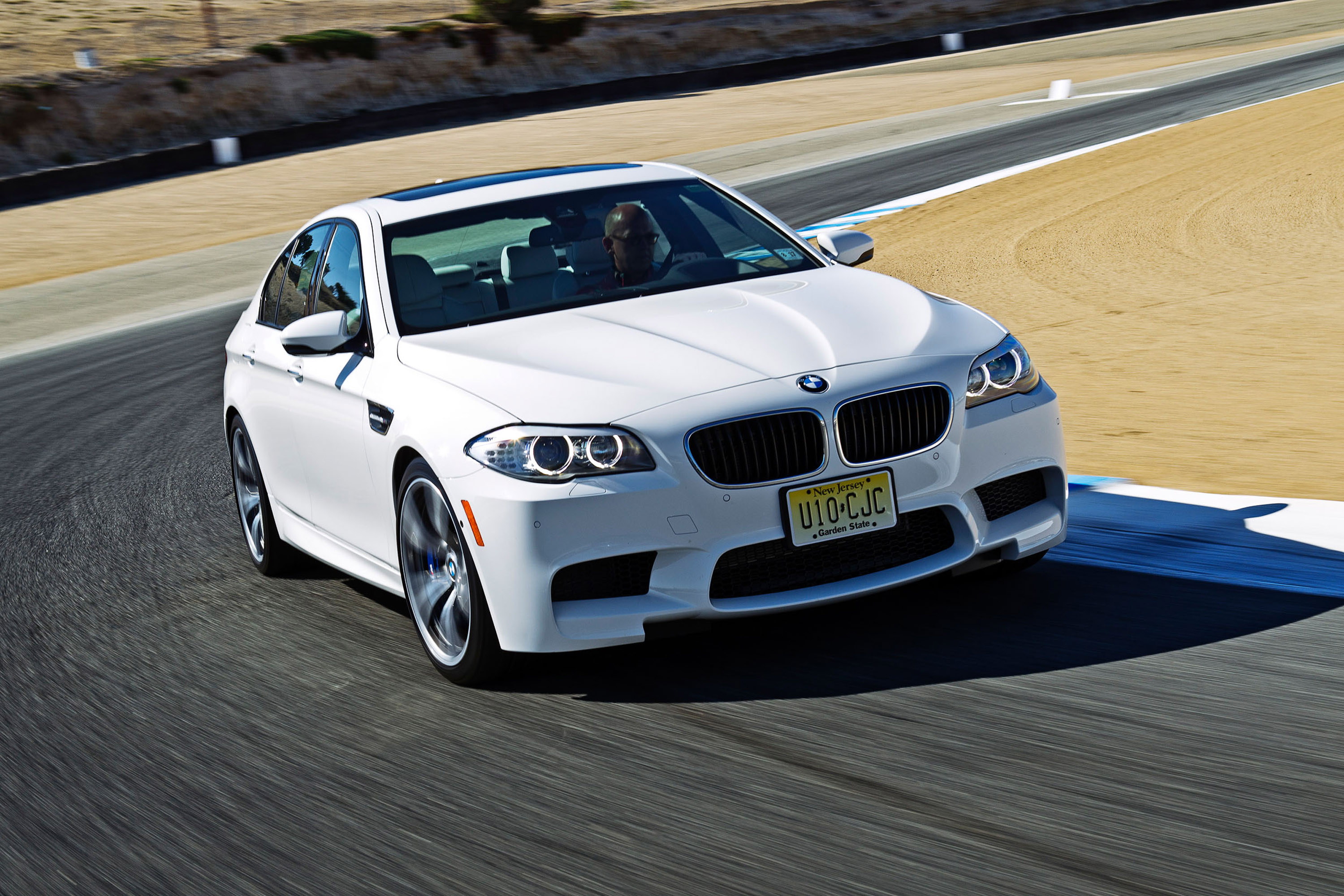 BMW M5 photo #19