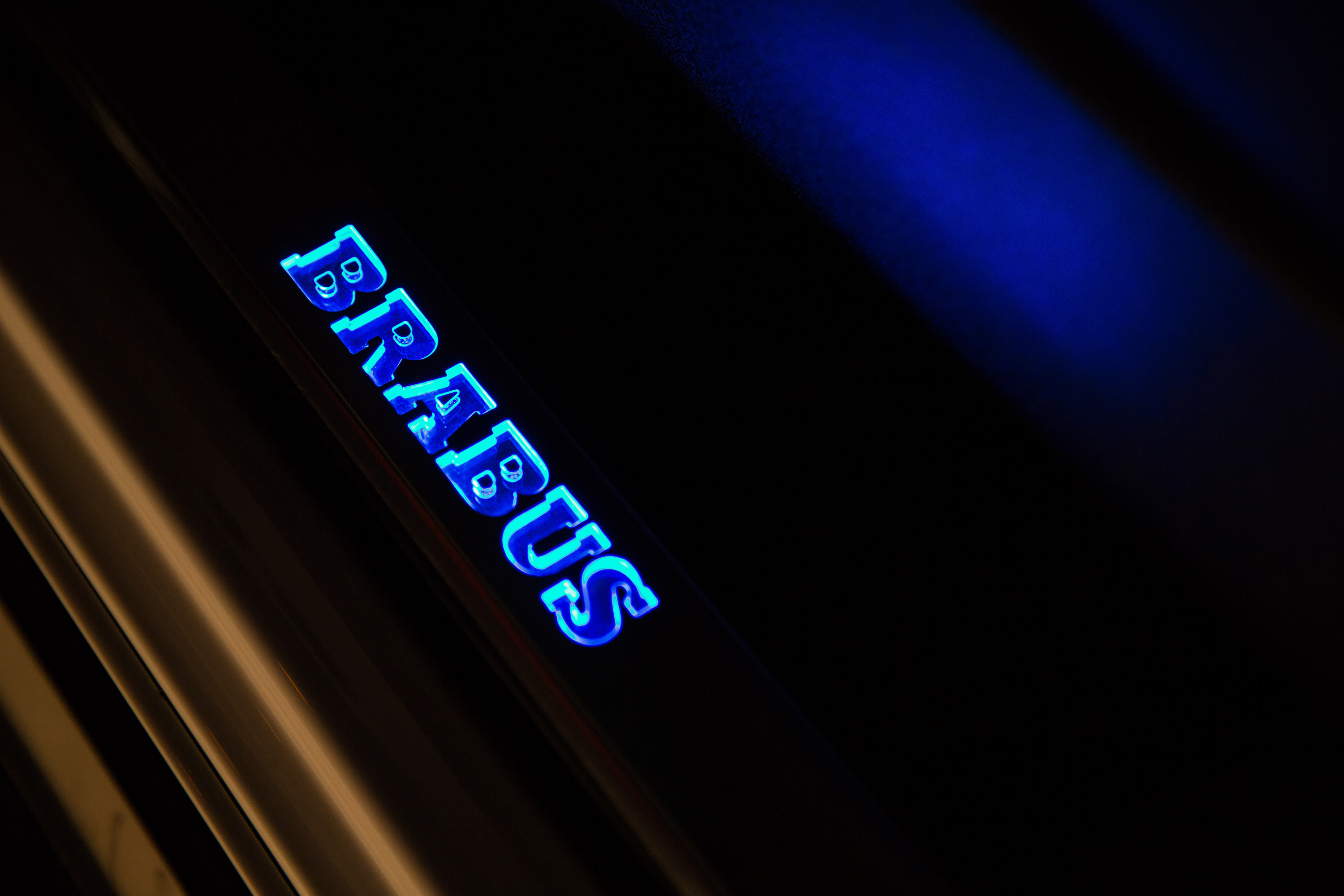 Brabus Mercedes-Benz B63S-700 Widestar Dubai Police photo #30