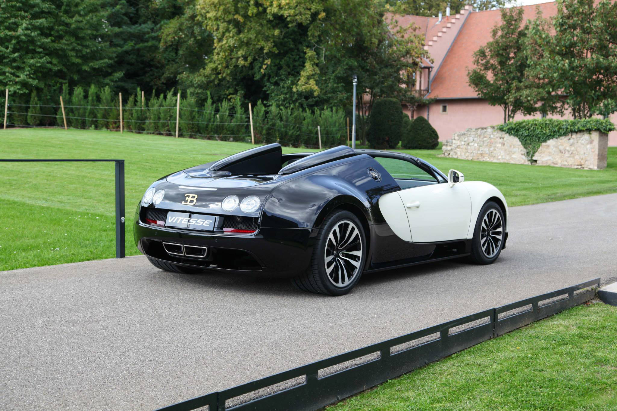 Bugatti Grand Sport Vitesse Lang Lang Special Edition photo #2