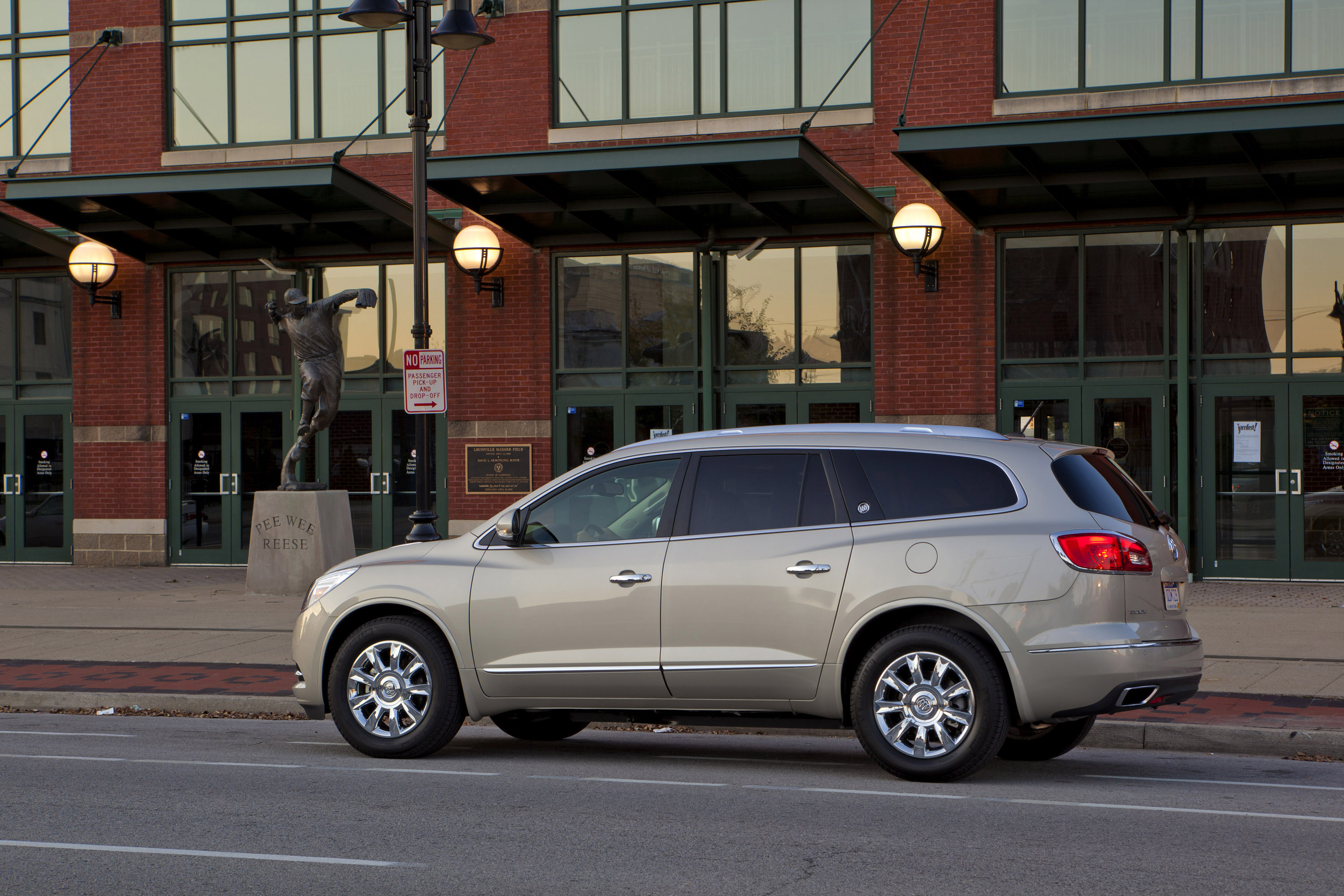Buick Enclave photo #14