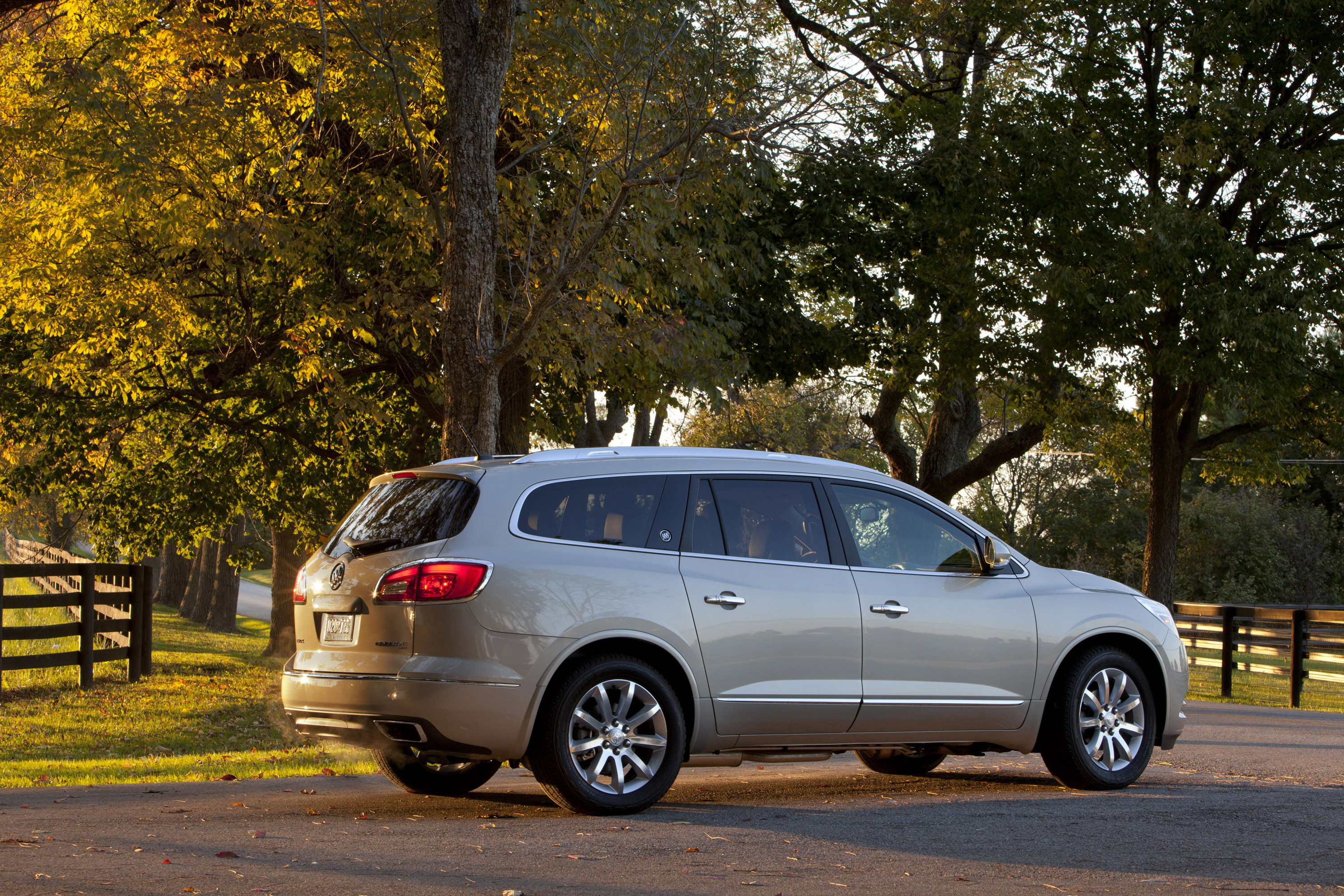 Buick Enclave photo #17