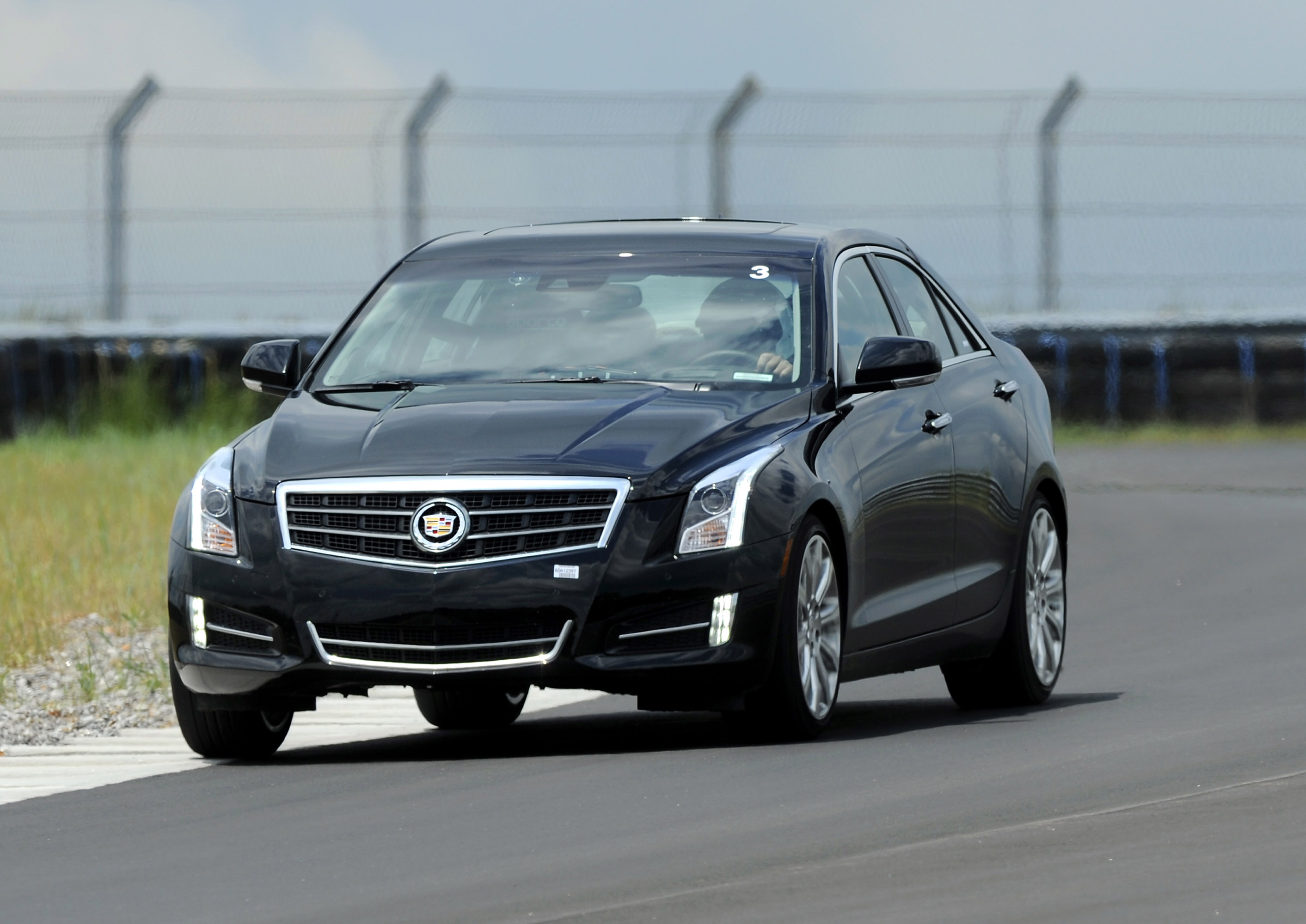 Cadillac ATS photo #2