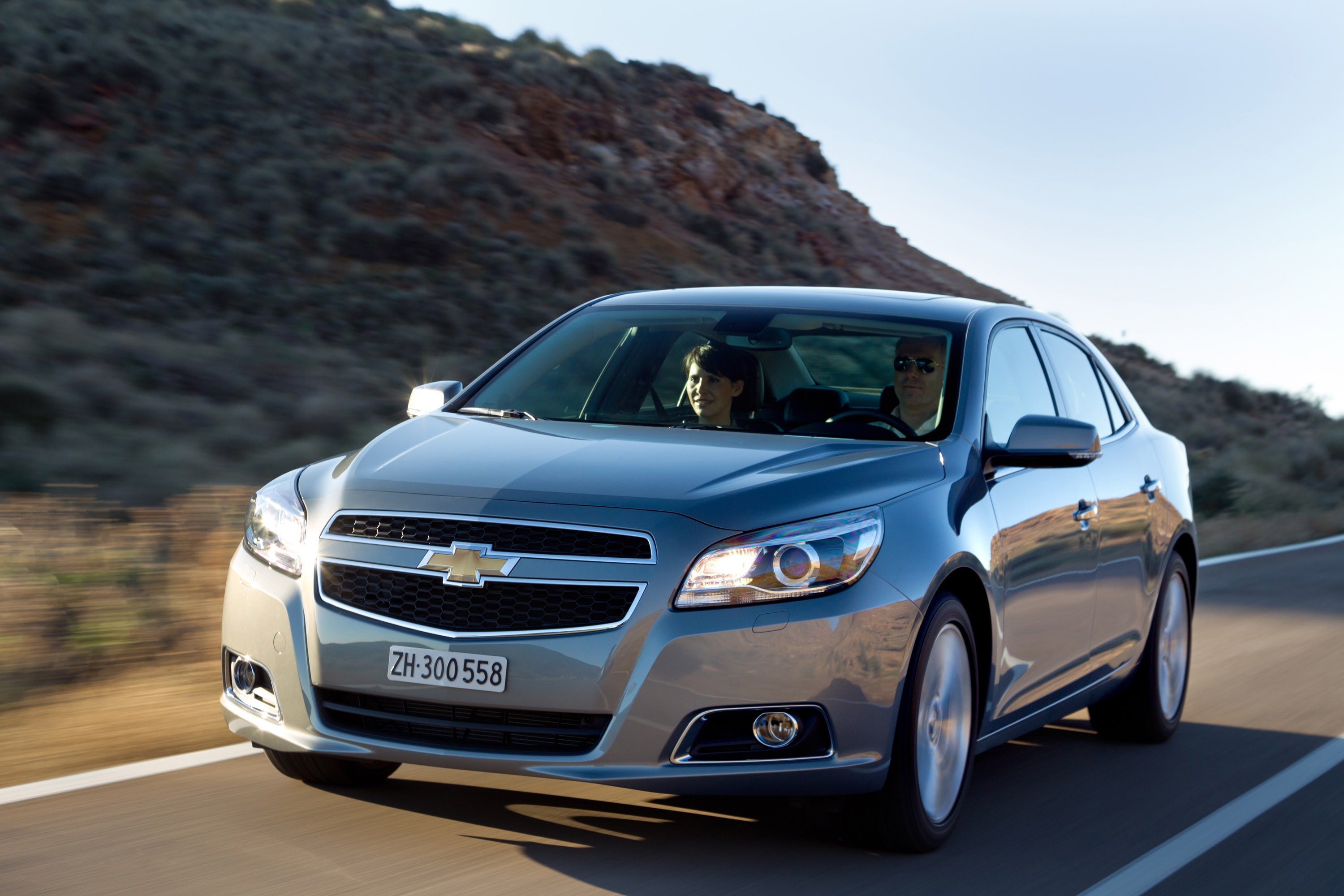 Купить авто кз. Chevrolet Malibu 1. Chevrolet Malibu 2012. Шевроле Малибу седан. Chevrolet Malibu седан 2012.