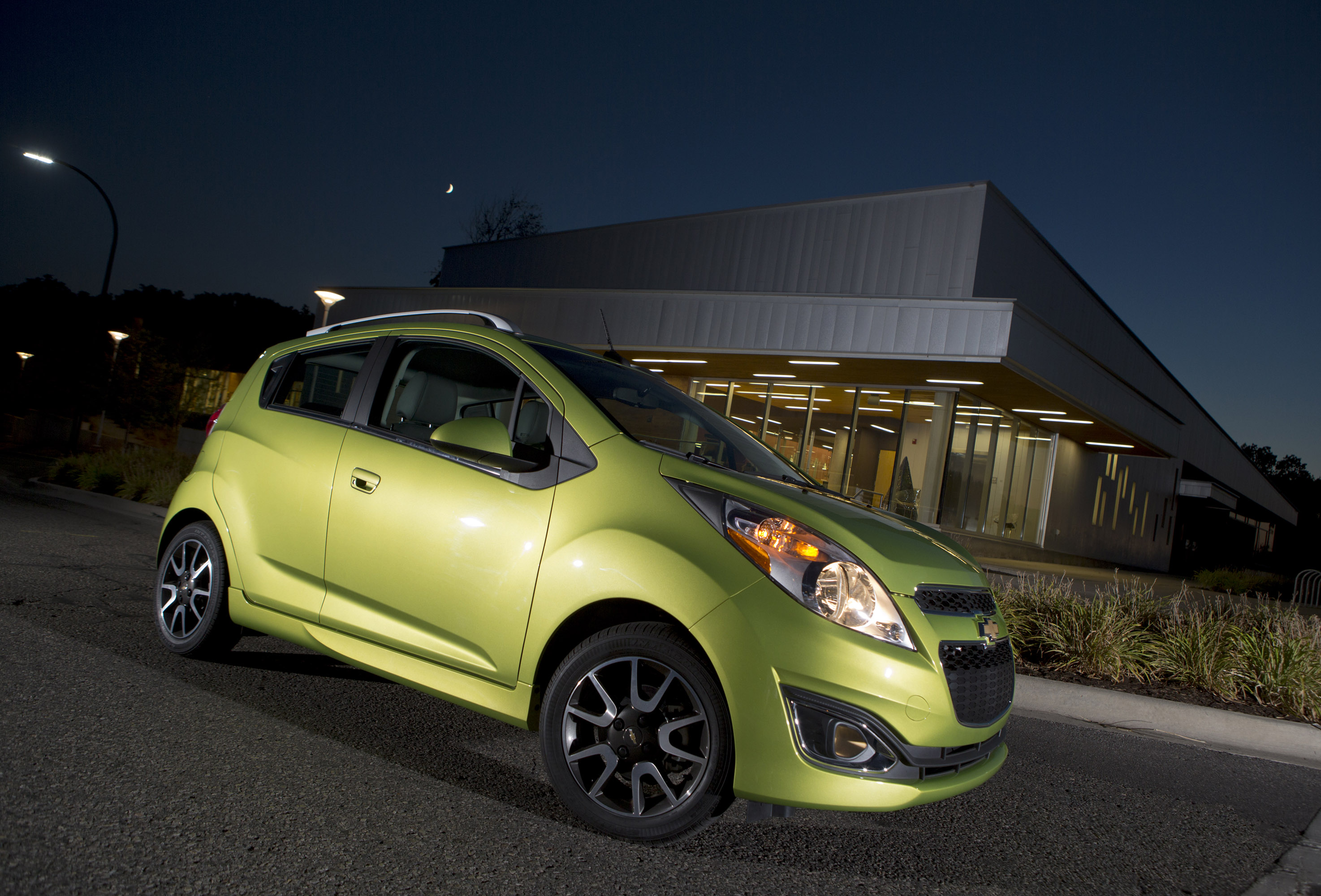 Chevrolet Spark photo #2