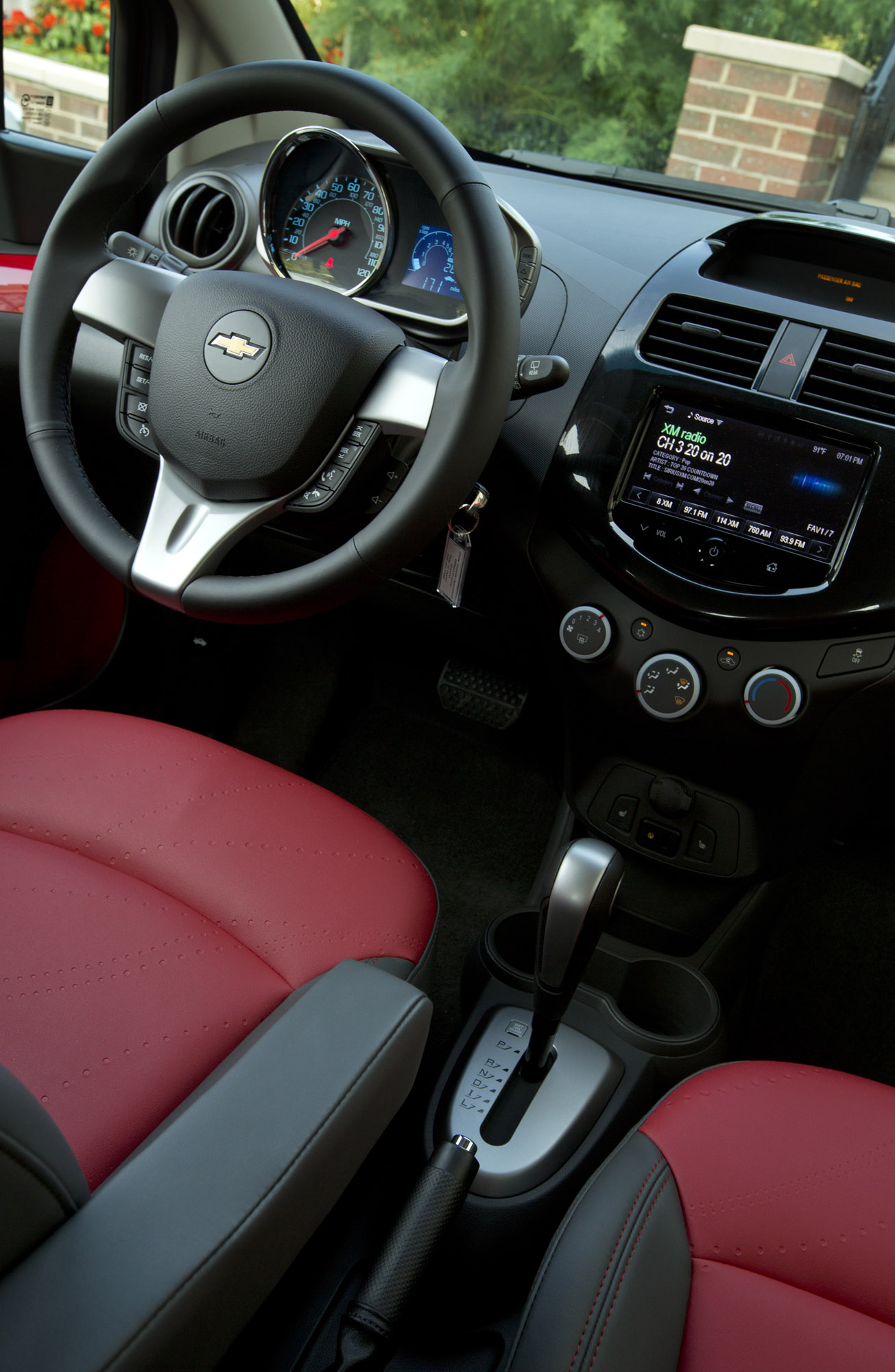 Chevrolet Spark 2012 внутри